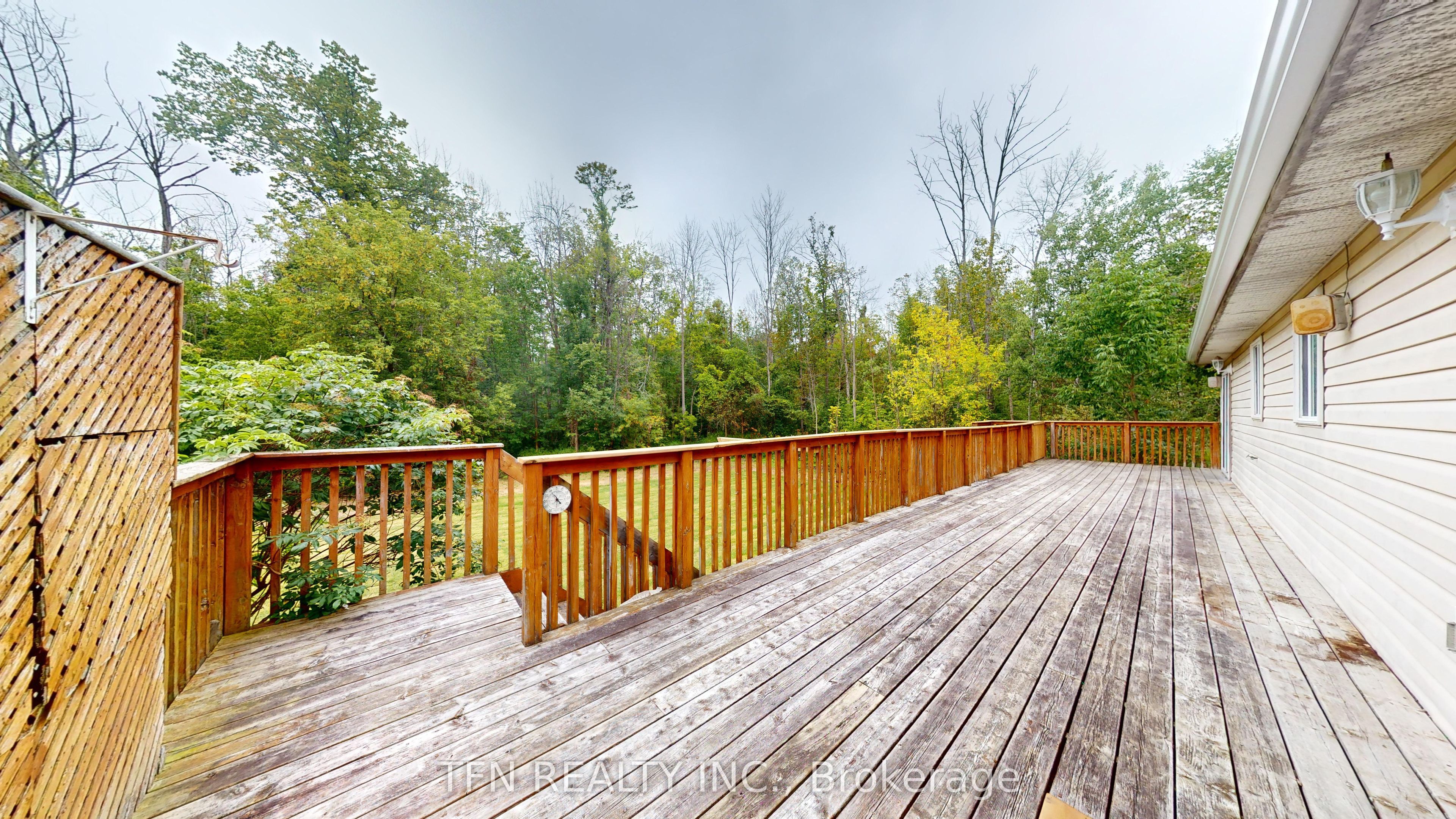 1048 Gilmore Avenue Property Photo 24