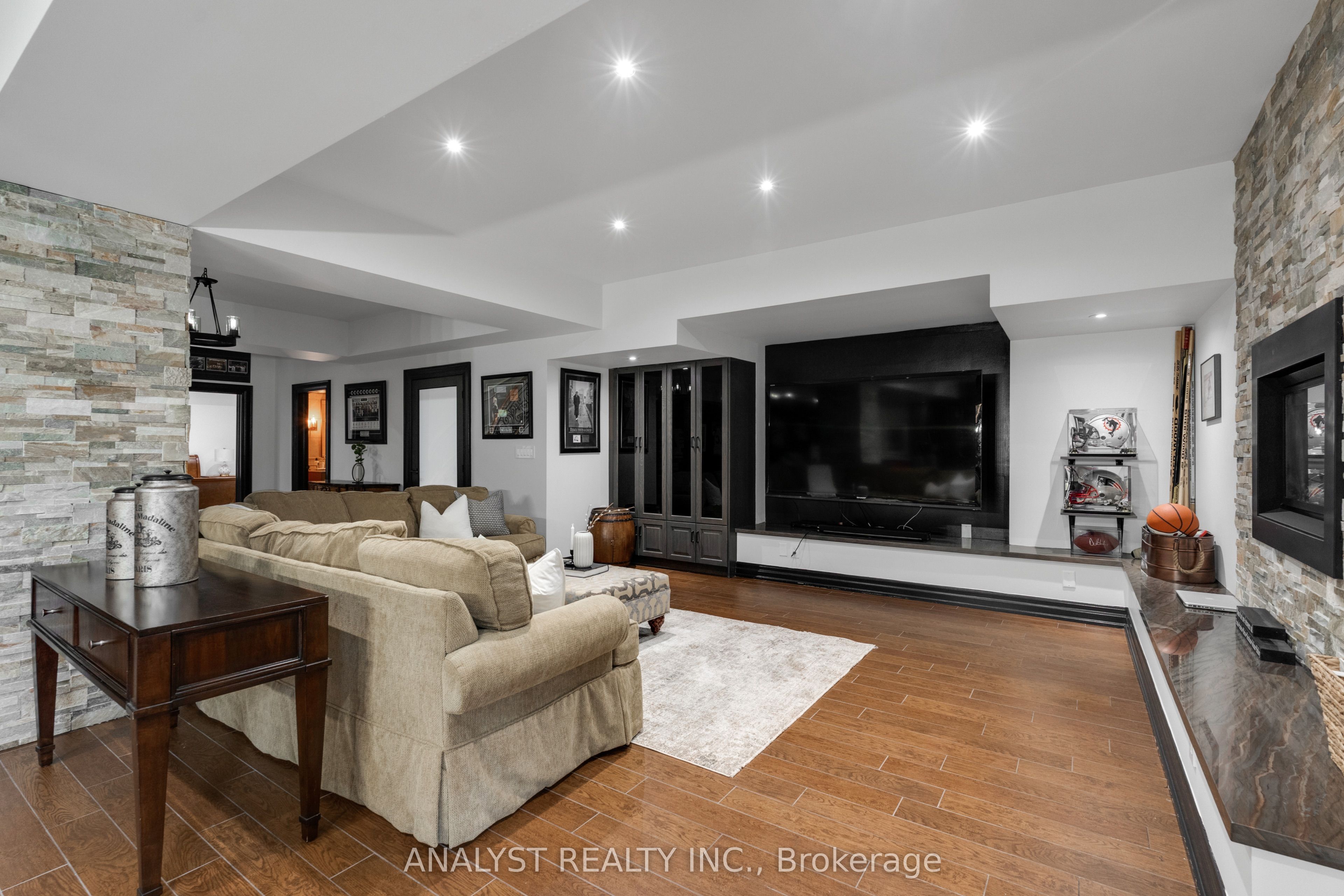 76 Scotch Valley Drive Property Photo 27