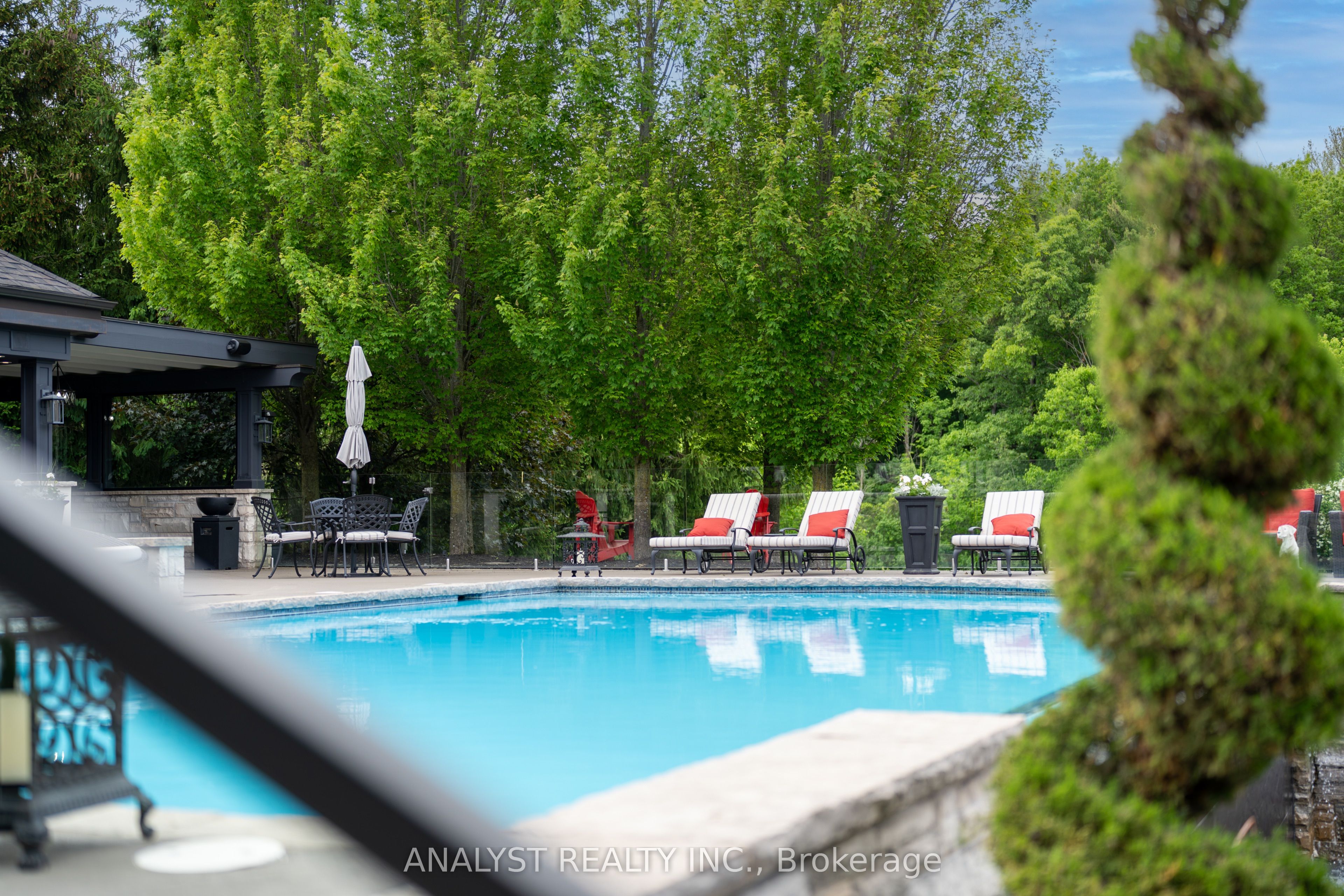 76 Scotch Valley Drive Property Photo 29