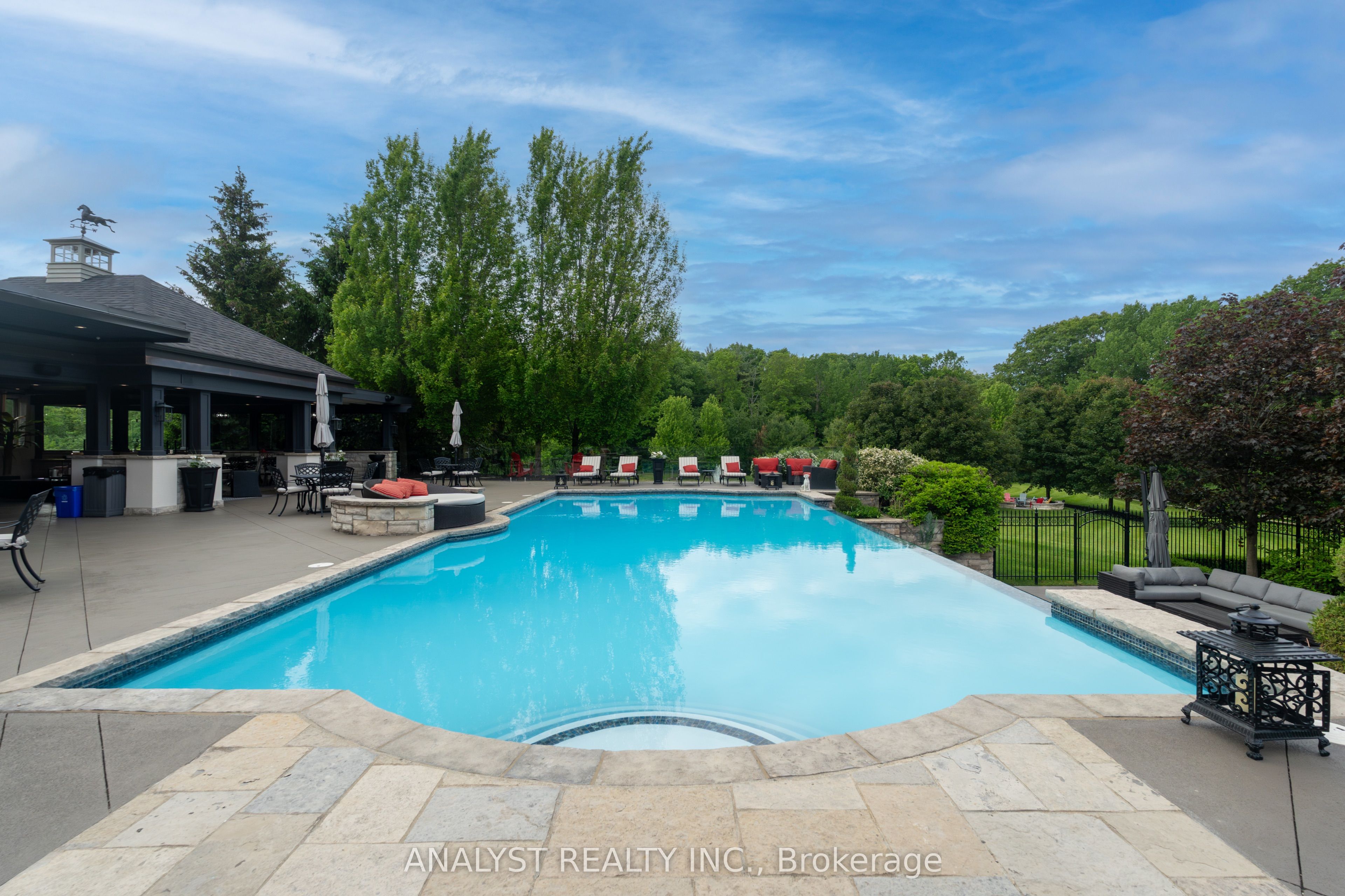 76 Scotch Valley Drive Property Photo 31