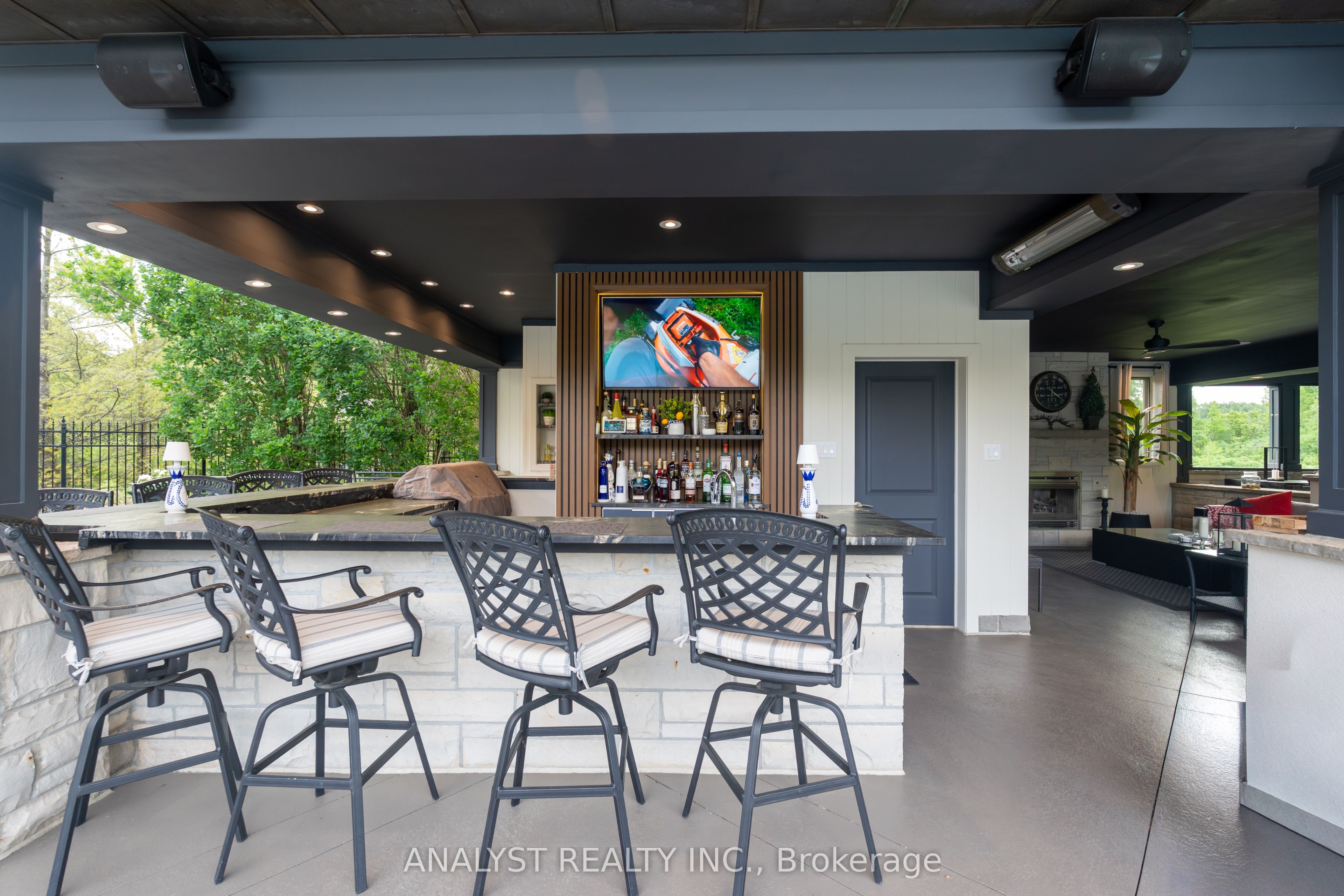 76 Scotch Valley Drive Property Photo 34