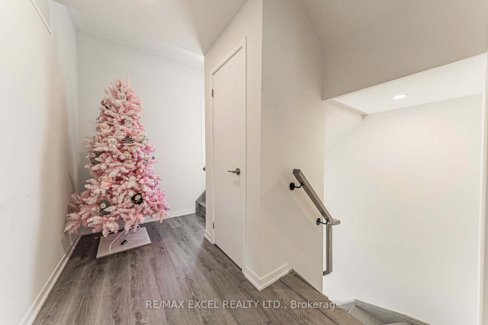 3 Mable Smith Way Property Photo 12