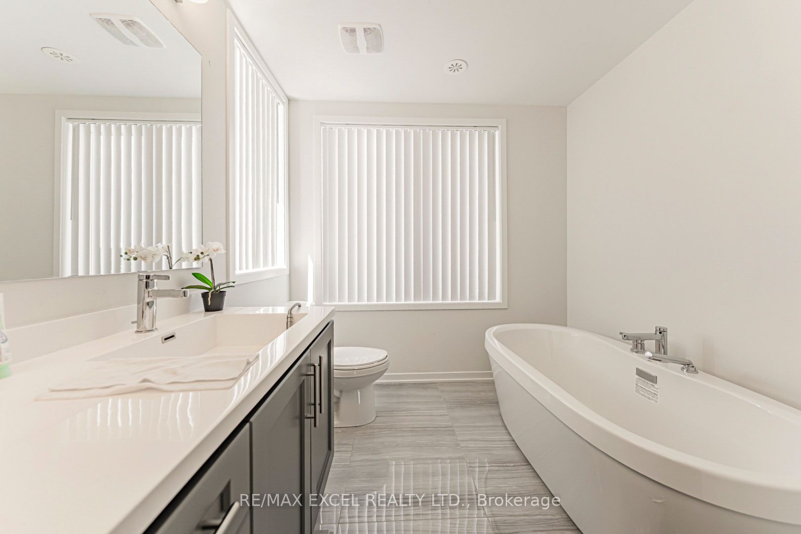 3 Mable Smith Way Property Photo 16