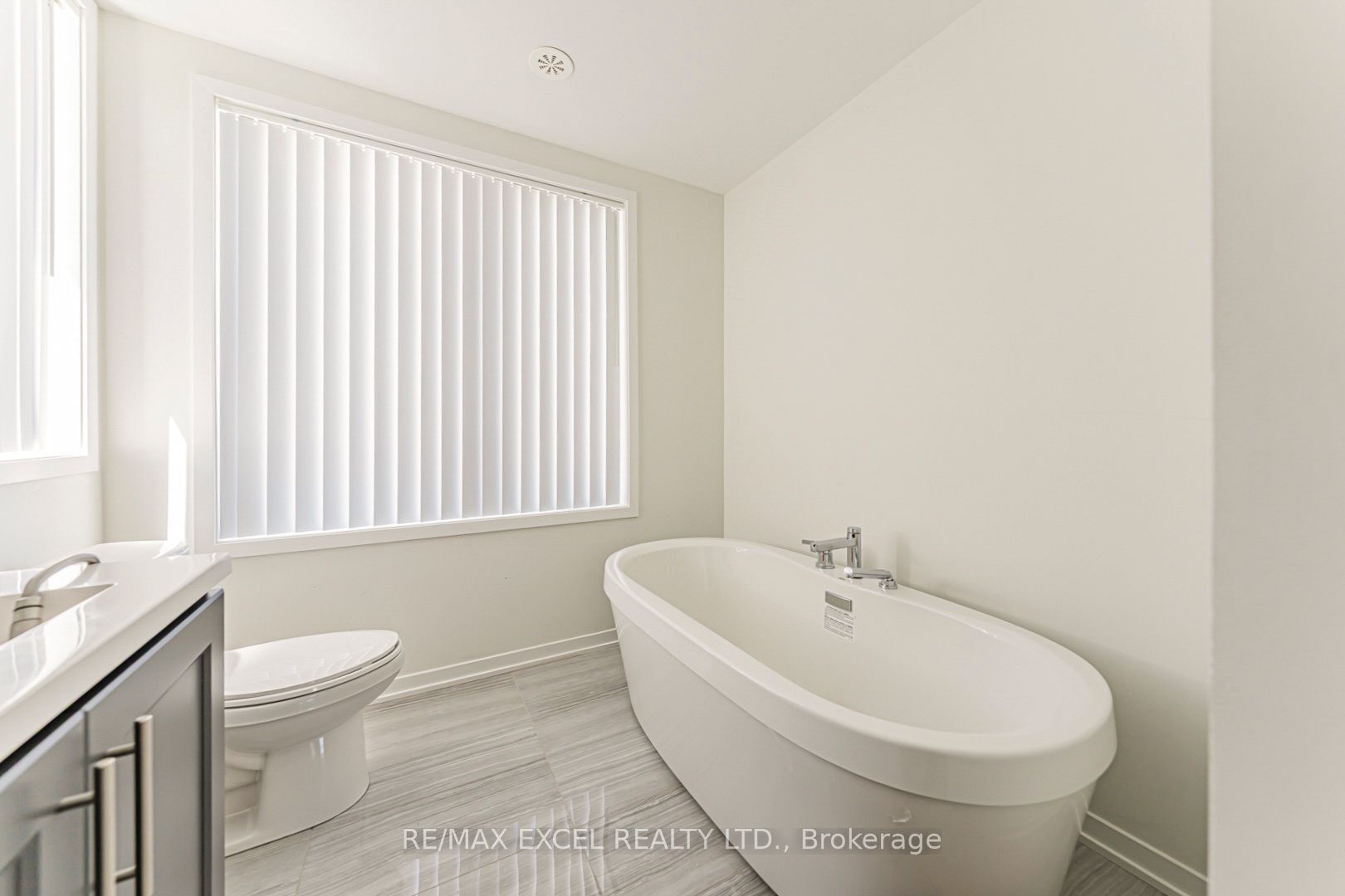 3 Mable Smith Way Property Photo 20