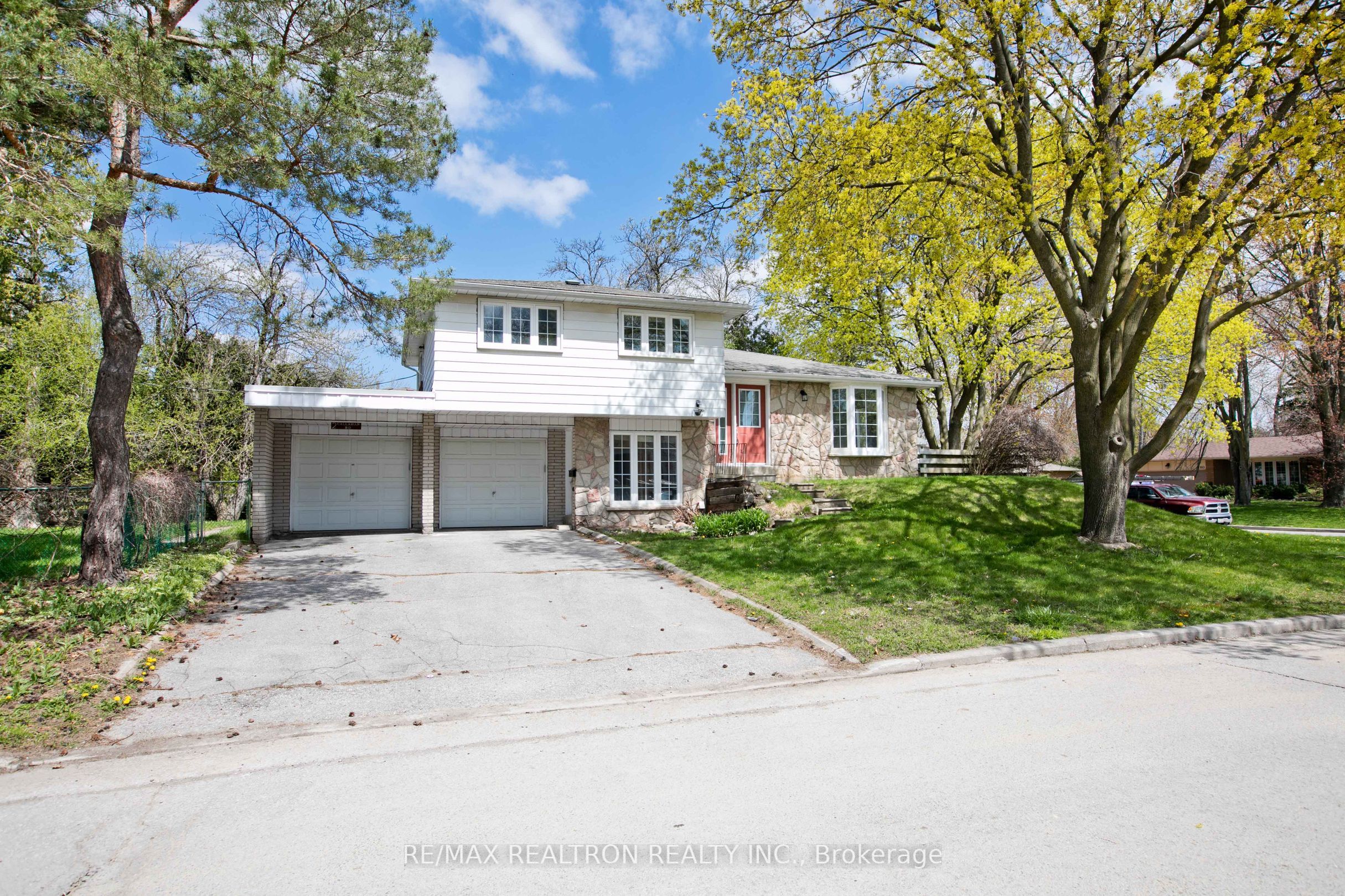 2 Callahan Road Property Photo 16