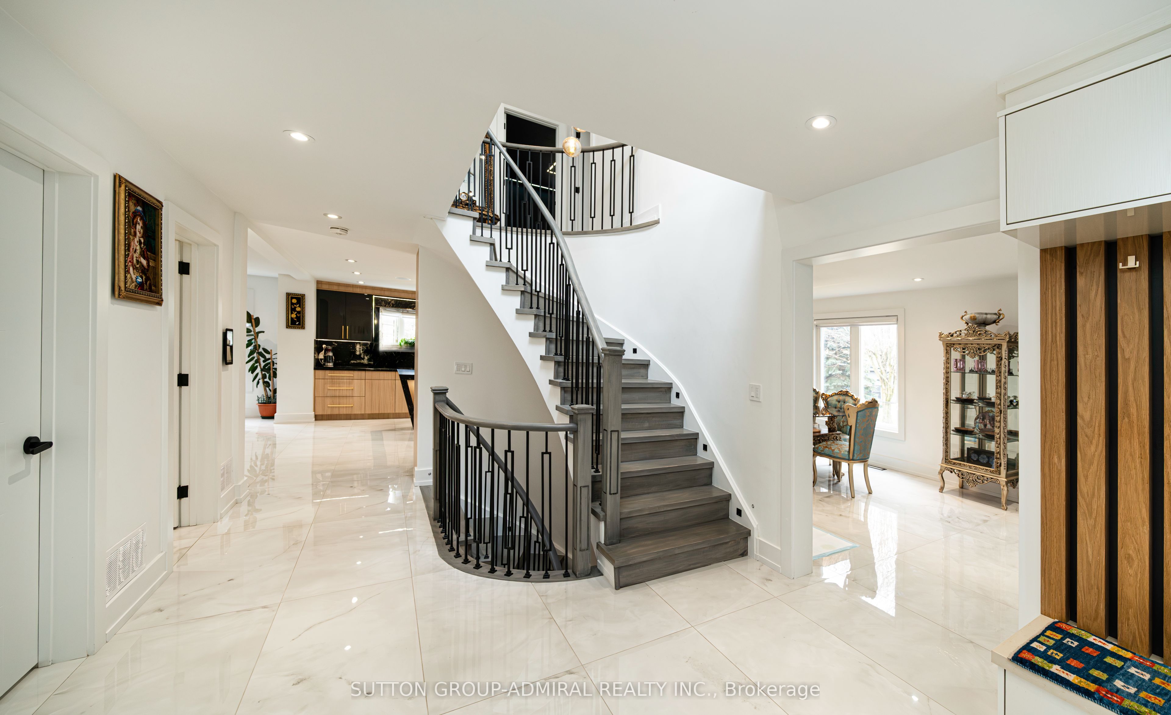 60 Maple Way Property Photo 3