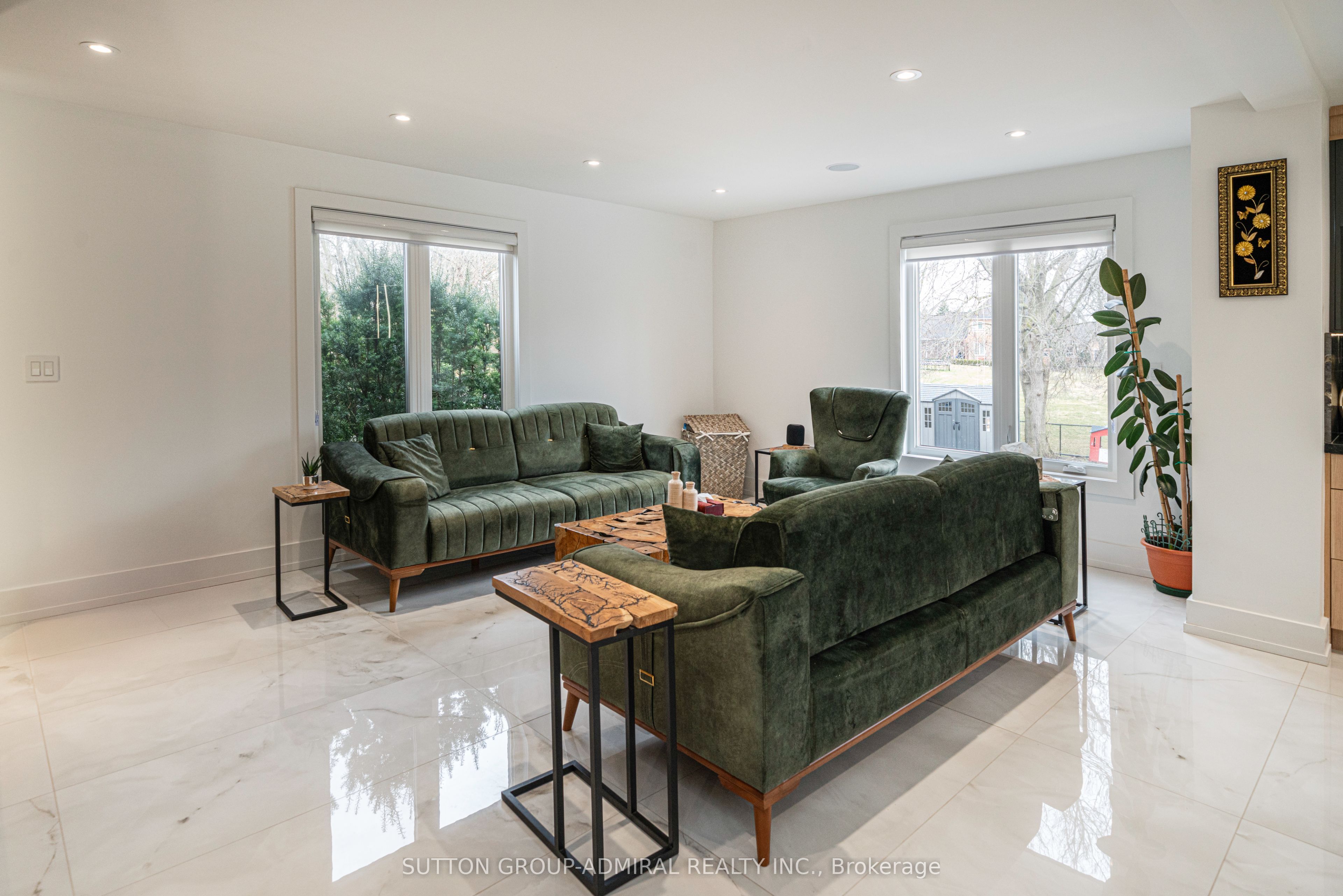 60 Maple Way Property Photo 10