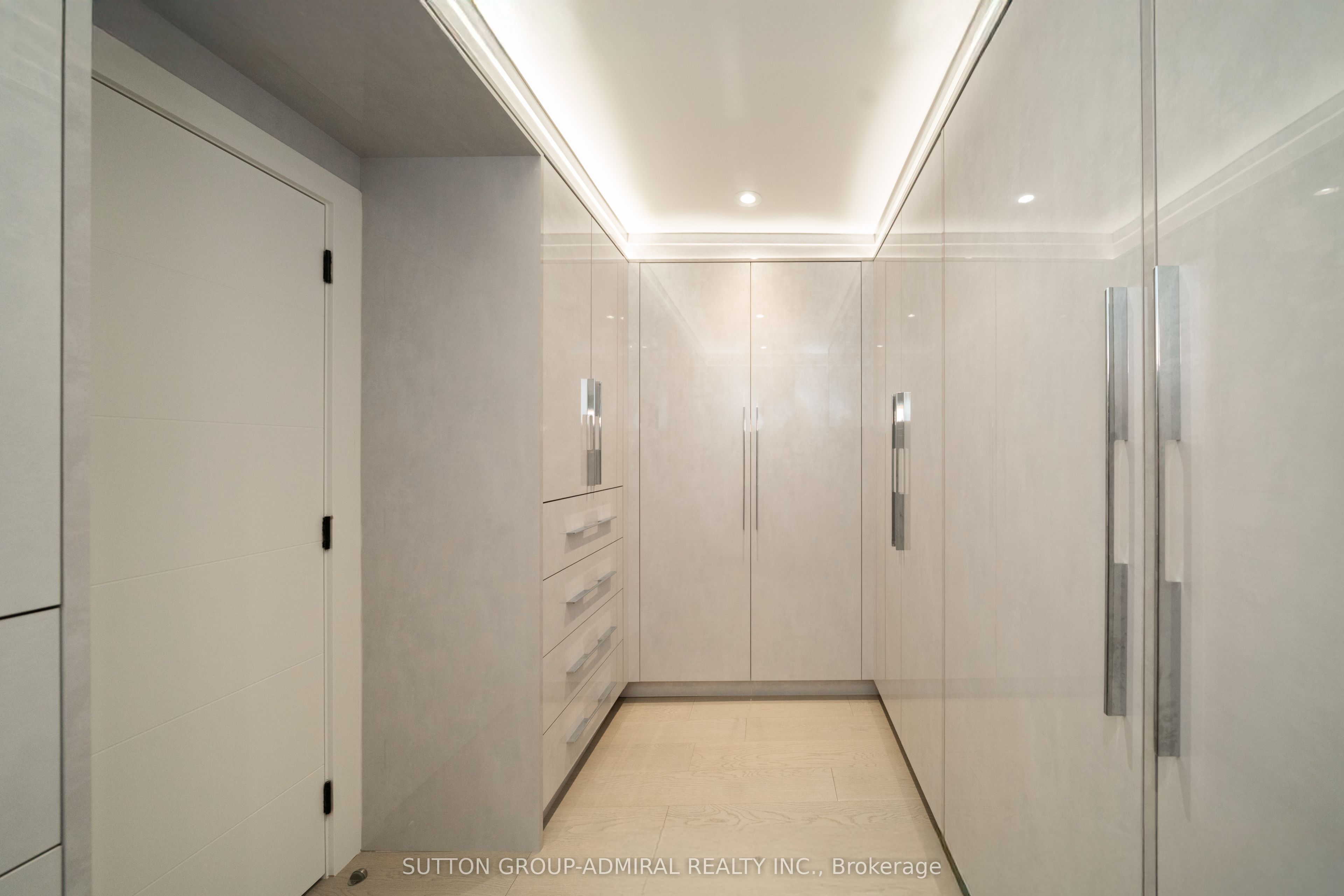 60 Maple Way Property Photo 27