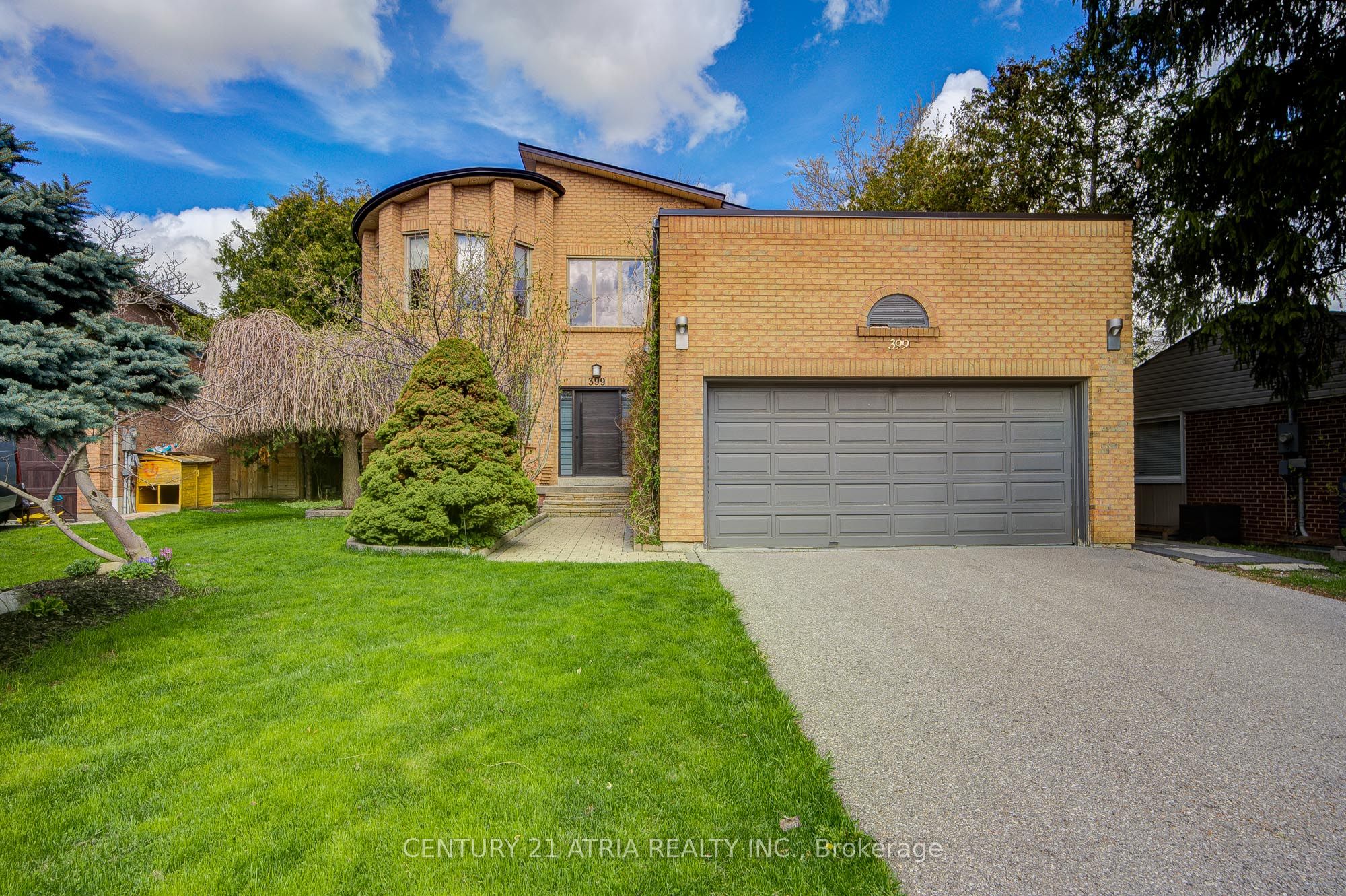 399 Tareyton Road Property Photo 1