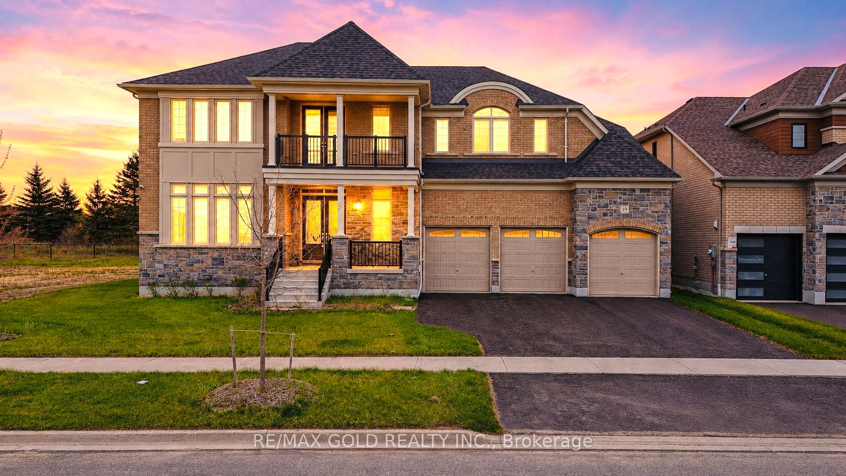 19 Marigold Boulevard Property Photo 1