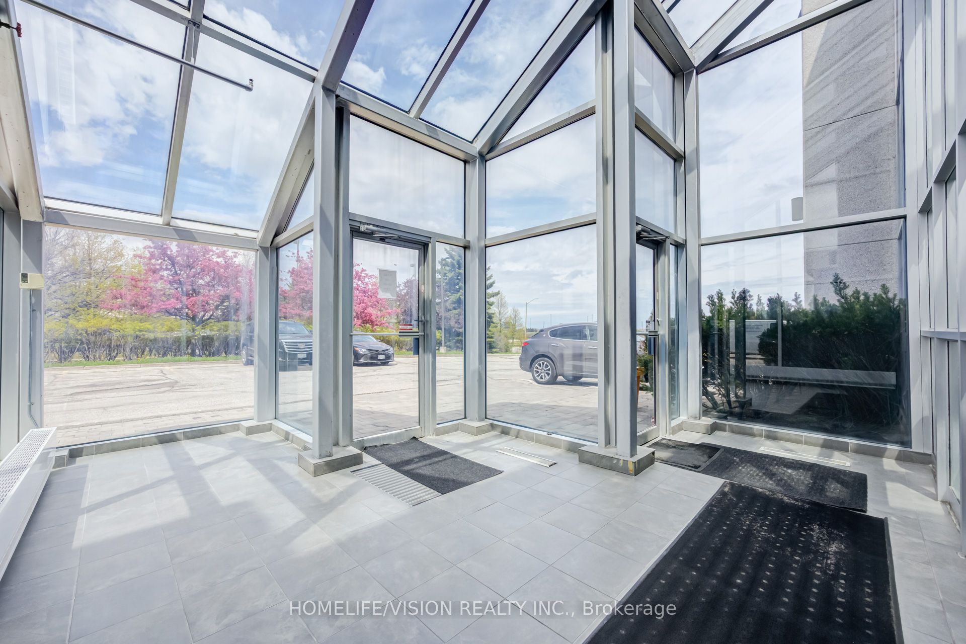 25 Minthorn Boulevard Property Photo 7
