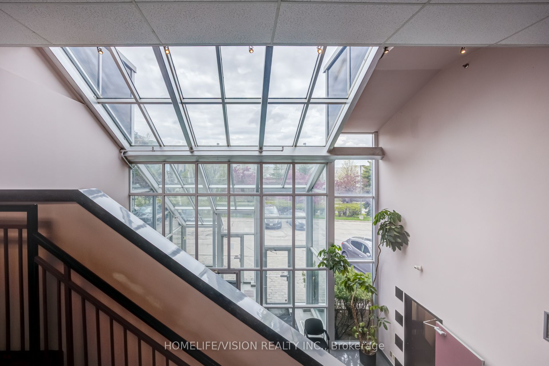 25 Minthorn Boulevard Property Photo 24