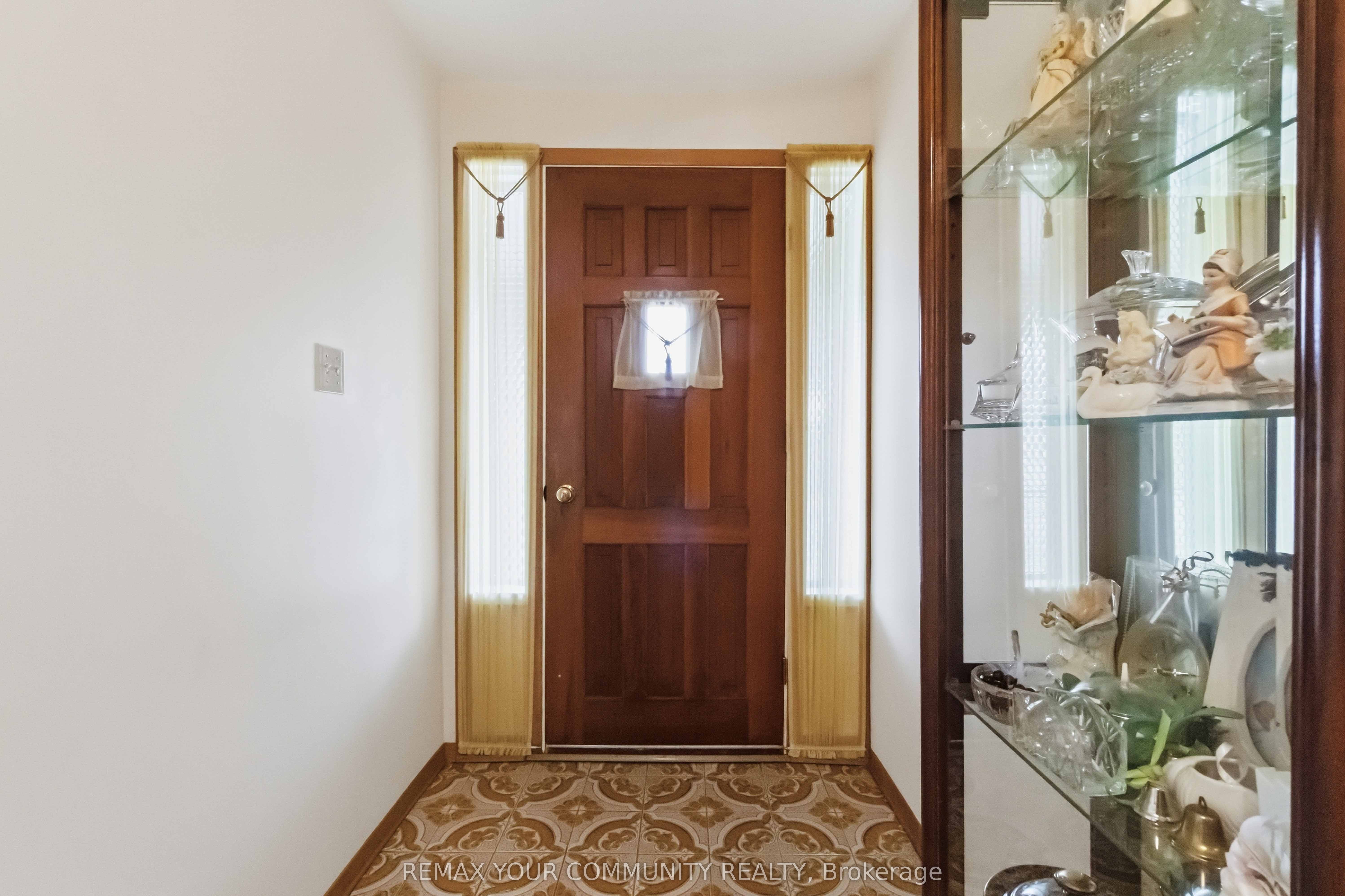 17 Harris Crescent Property Photo 6