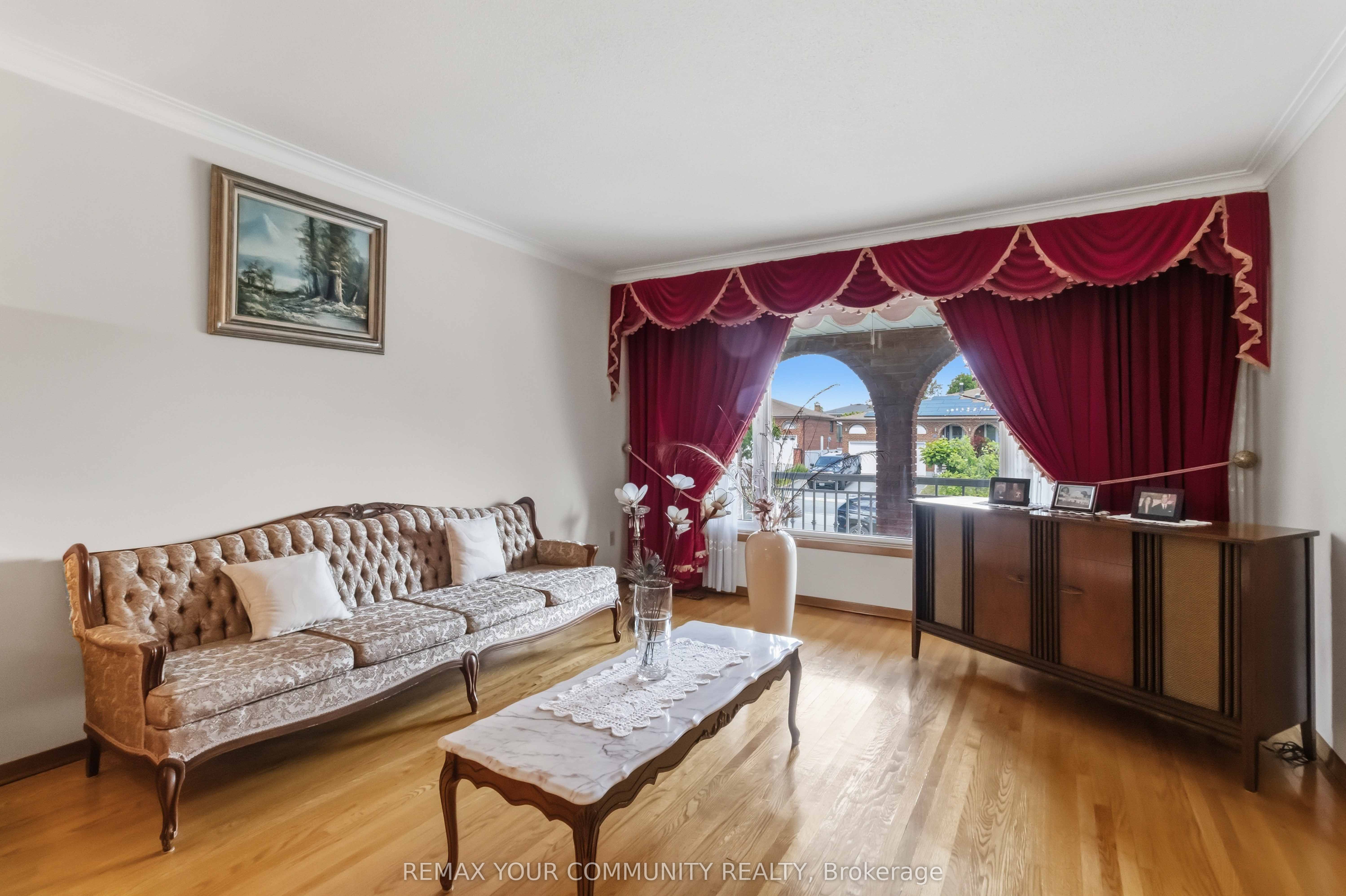 17 Harris Crescent Property Photo 8