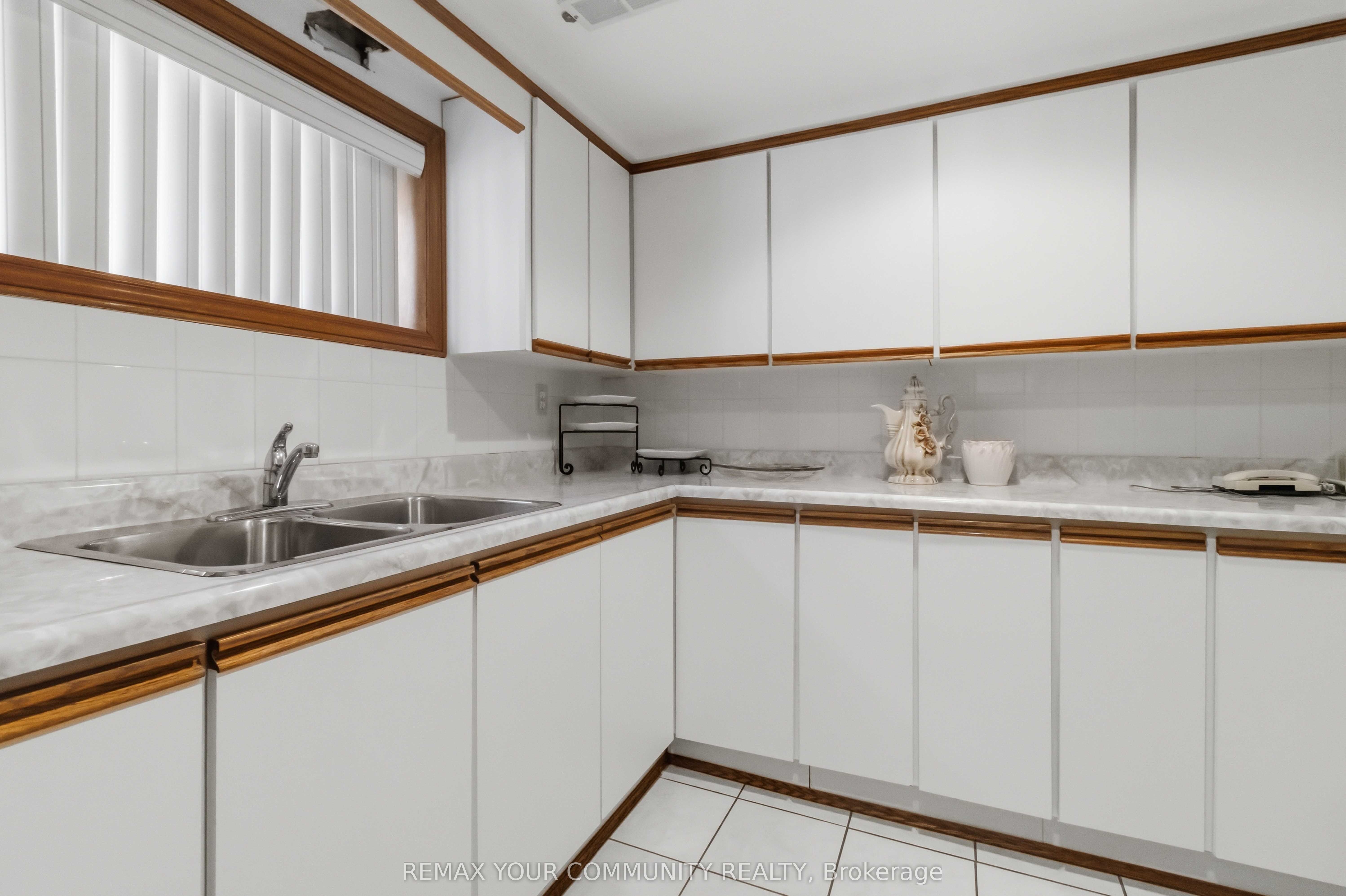 17 Harris Crescent Property Photo 35