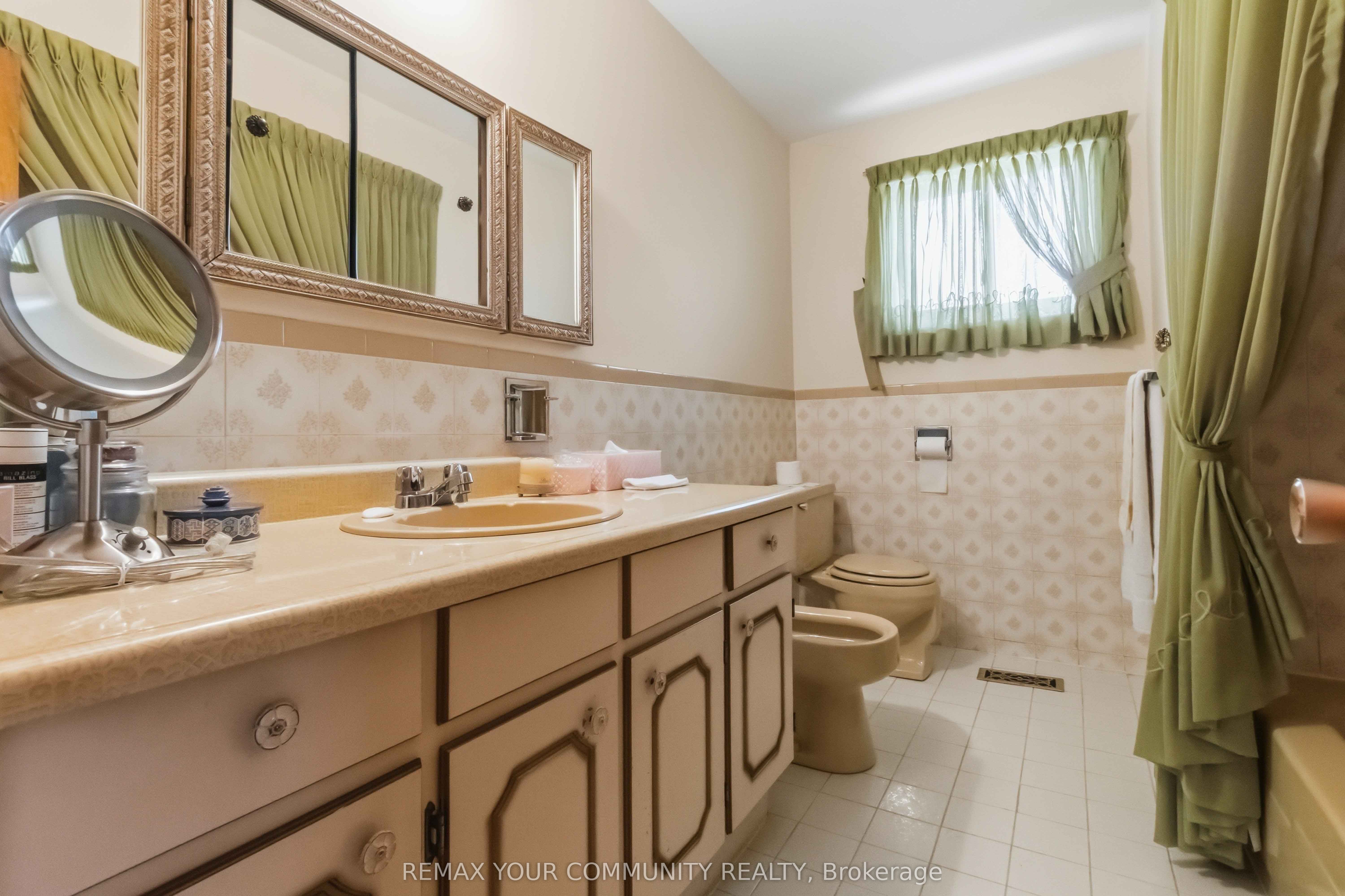 17 Harris Crescent Property Photo 37