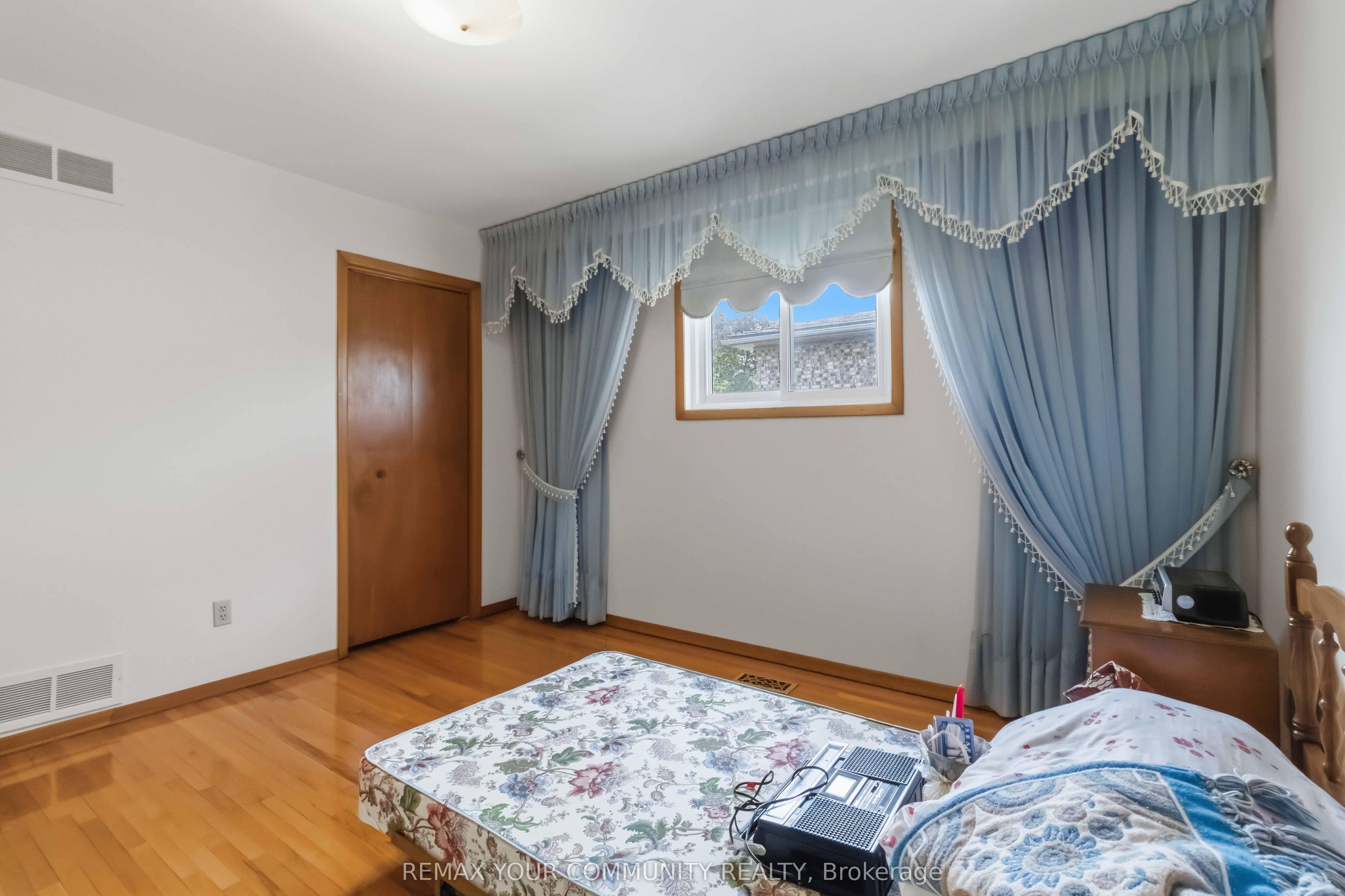 17 Harris Crescent Property Photo 39
