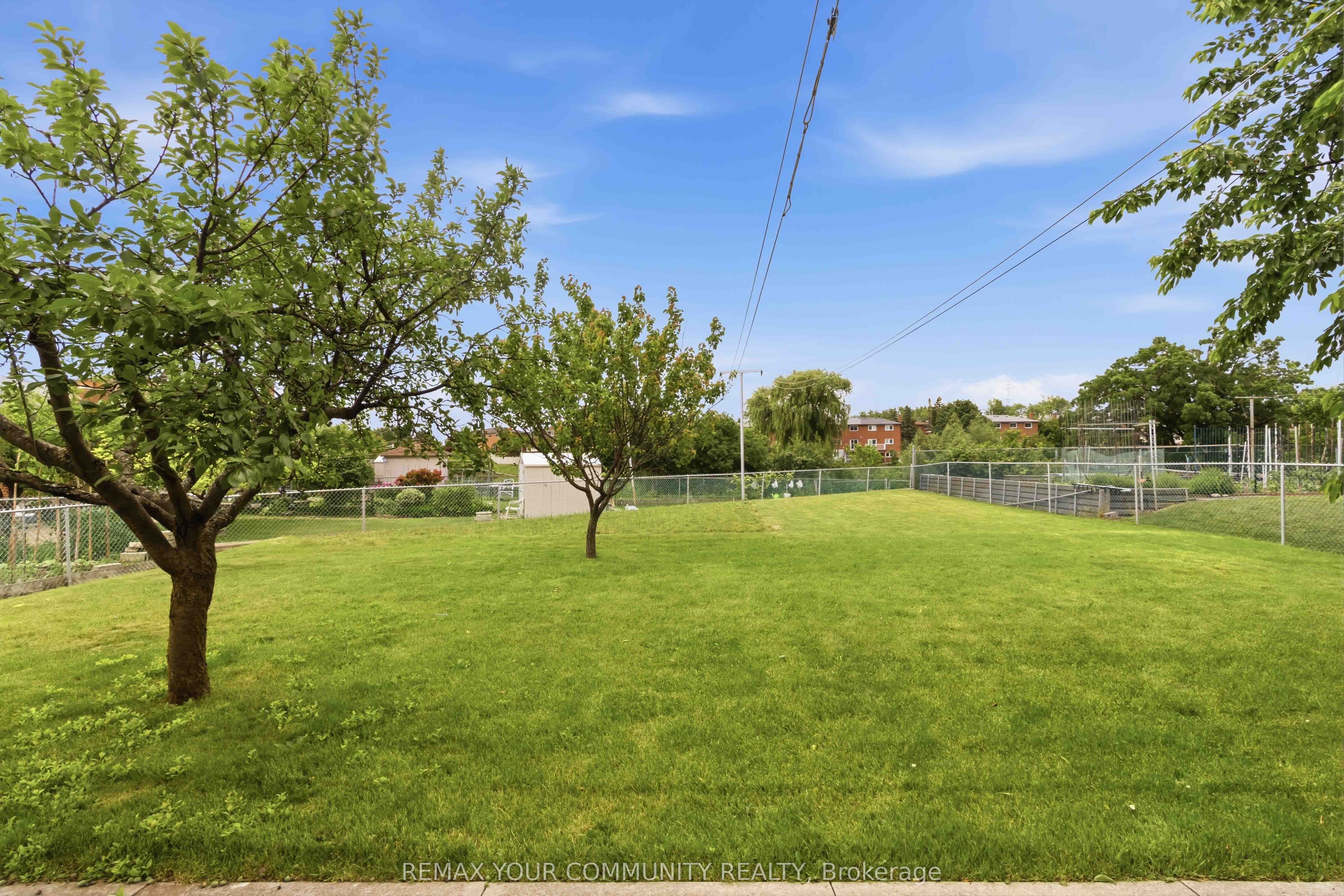 17 Harris Crescent Property Photo 47