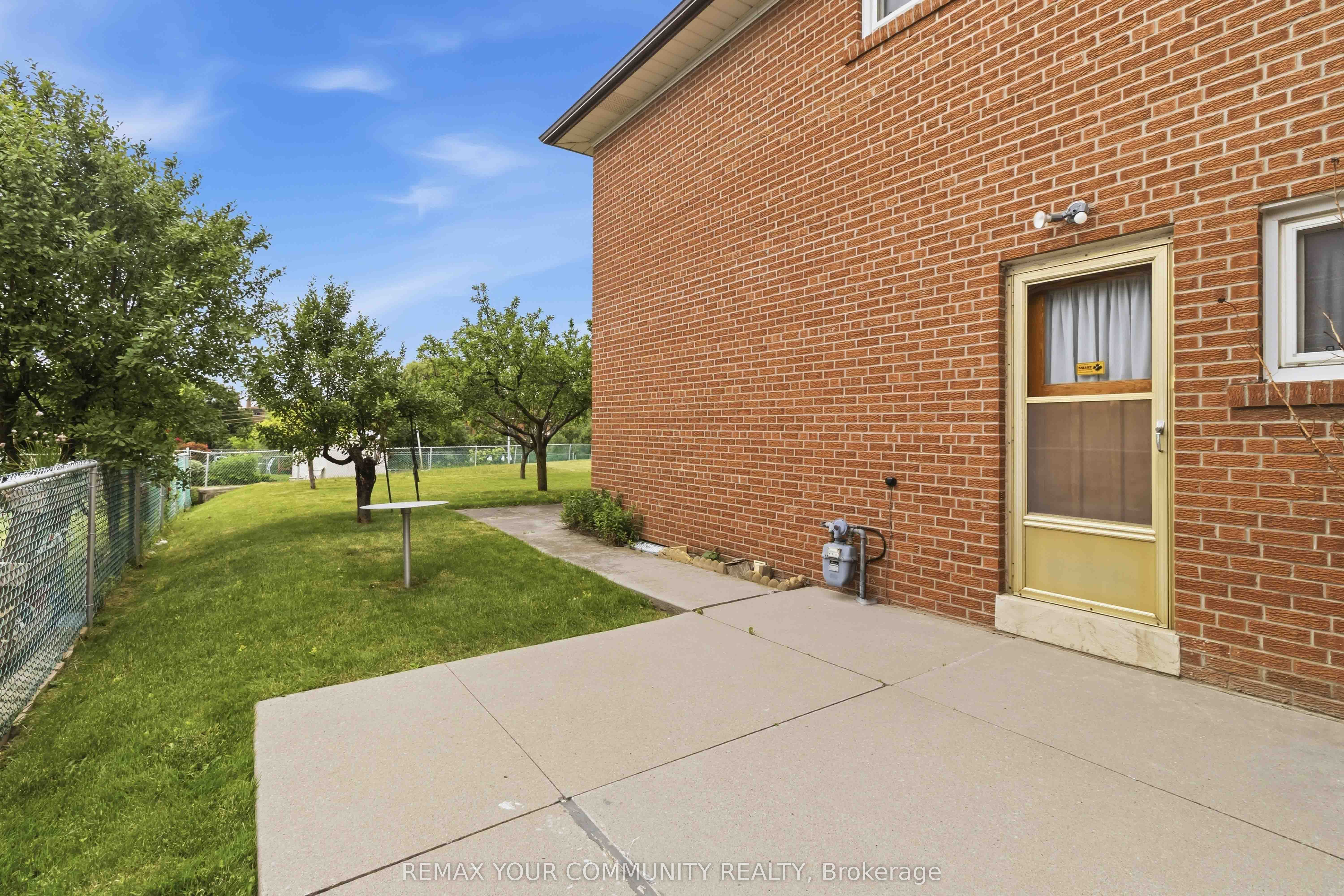 17 Harris Crescent Property Photo 49