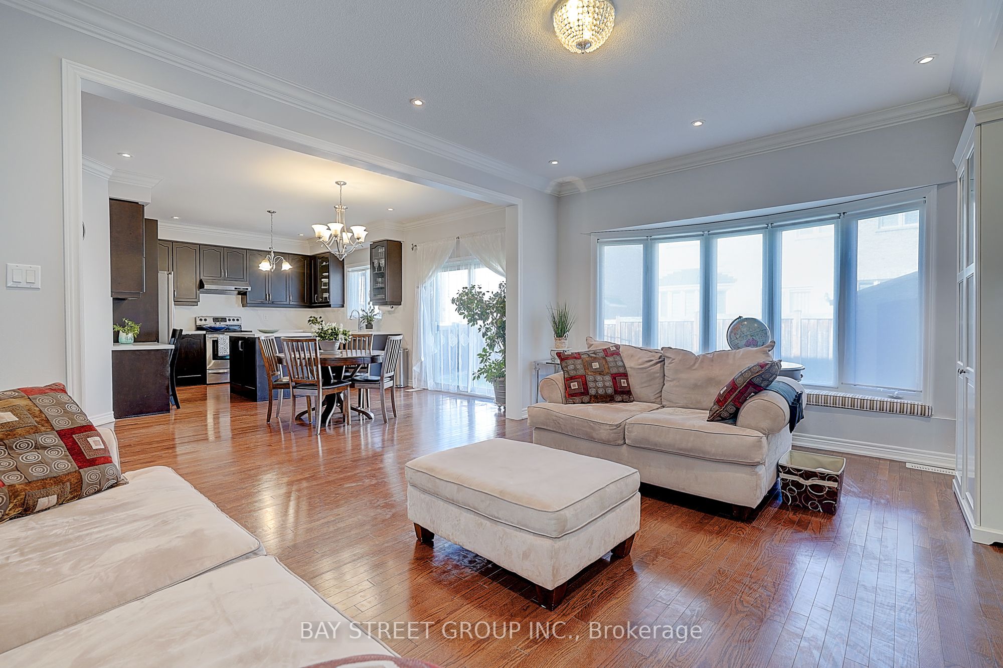 90 Gable Avenue Property Photo 9