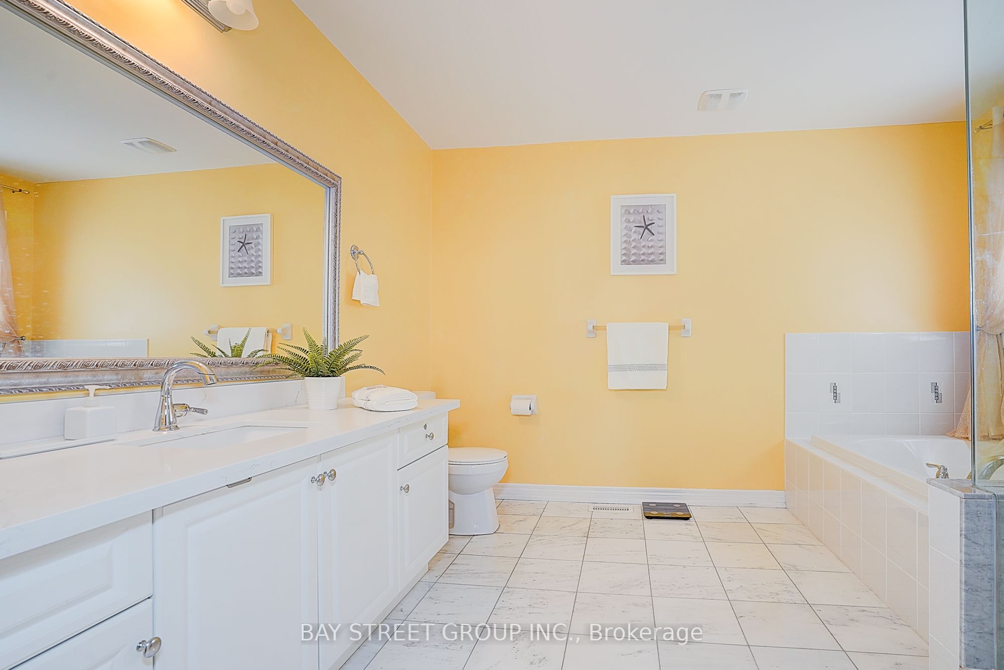 90 Gable Avenue Property Photo 28
