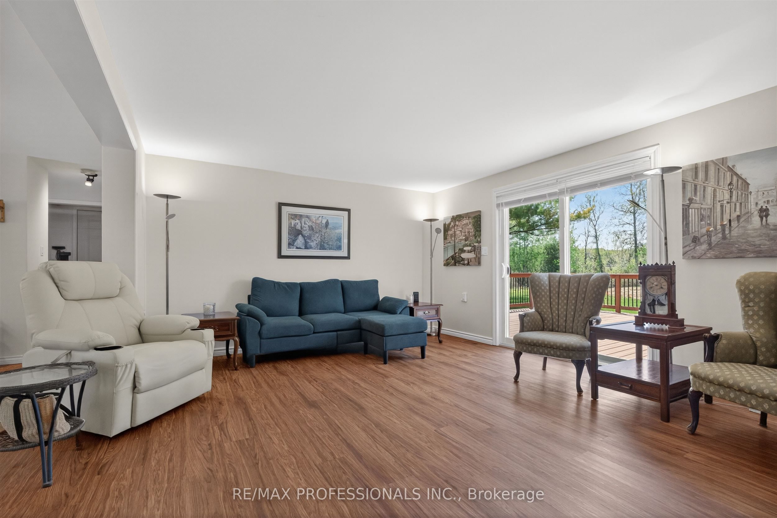 7 Tamarack Court Property Photo 7
