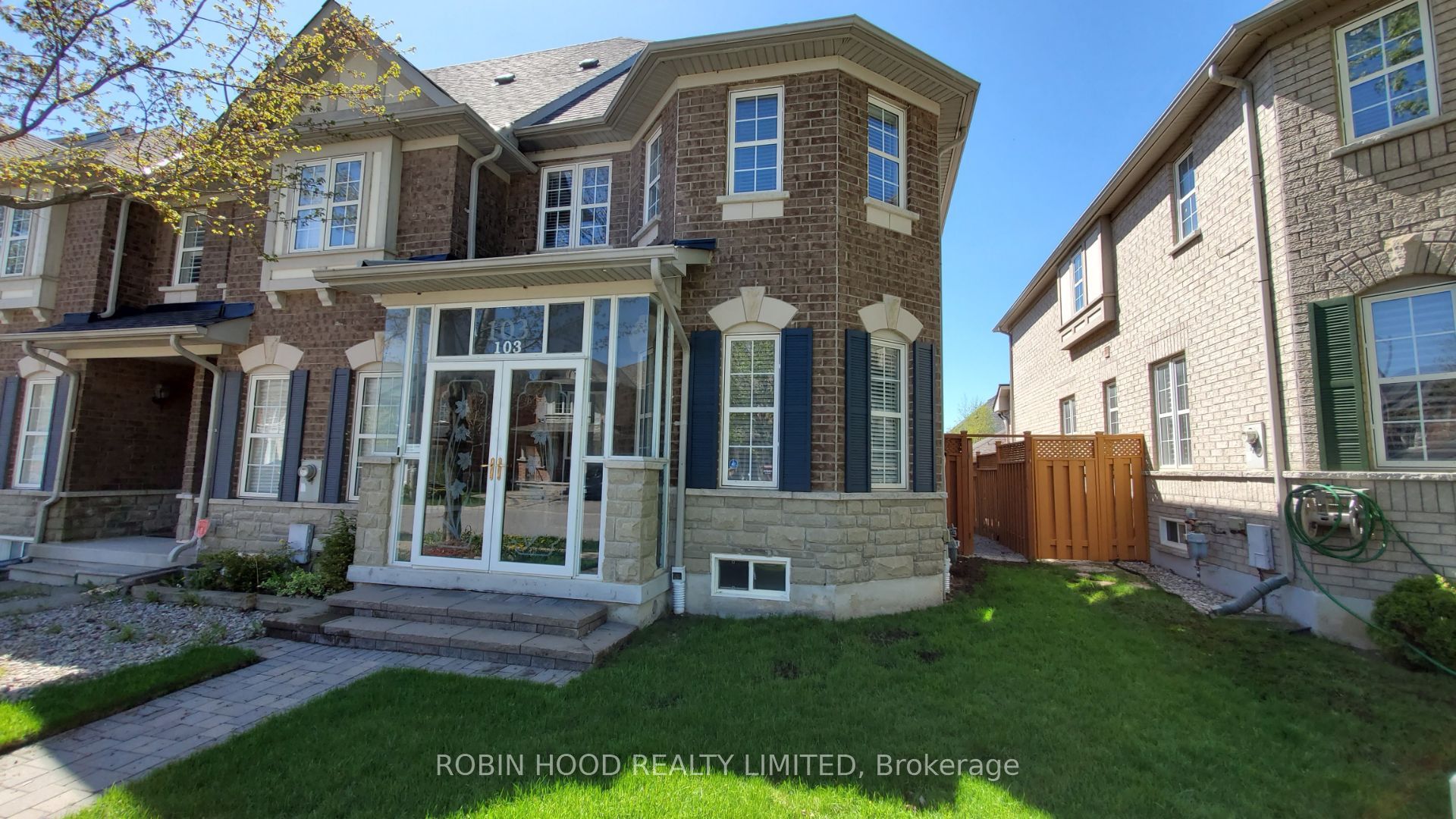 103 Selkirk Drive Property Photo 1