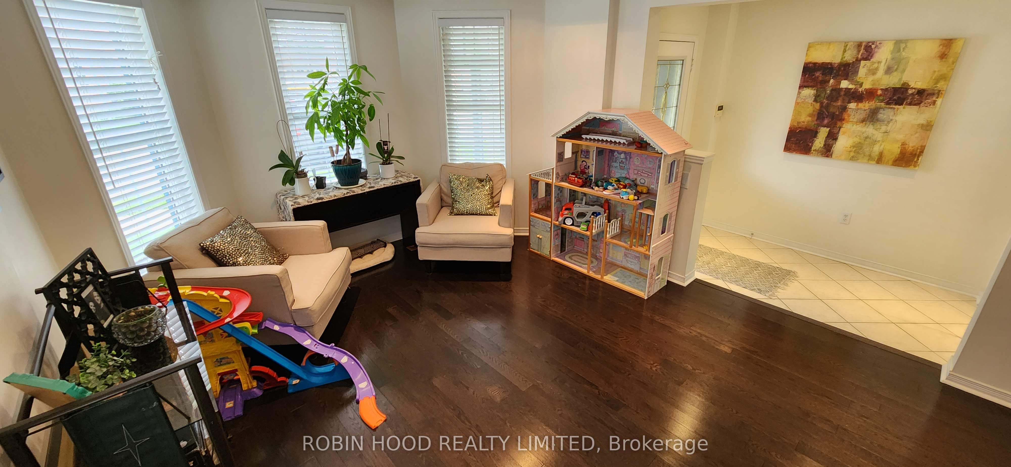 103 Selkirk Drive Property Photo 6