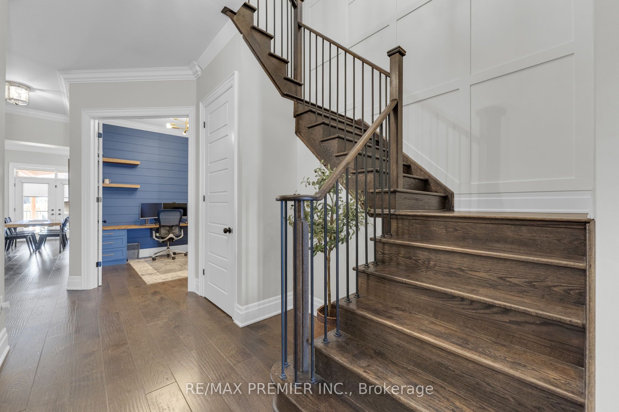 14 King Boulevard Property Photo 6