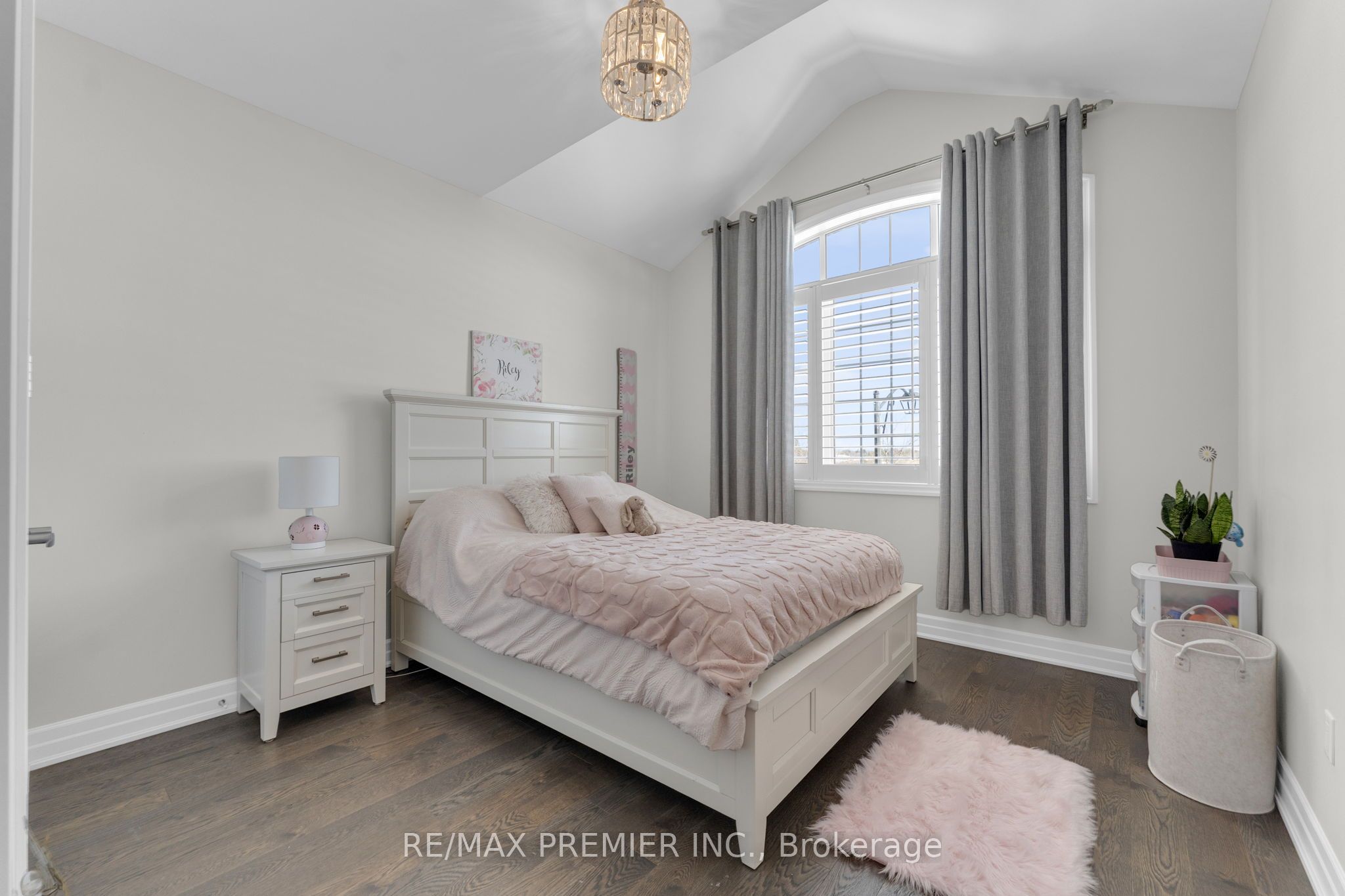 14 King Boulevard Property Photo 20