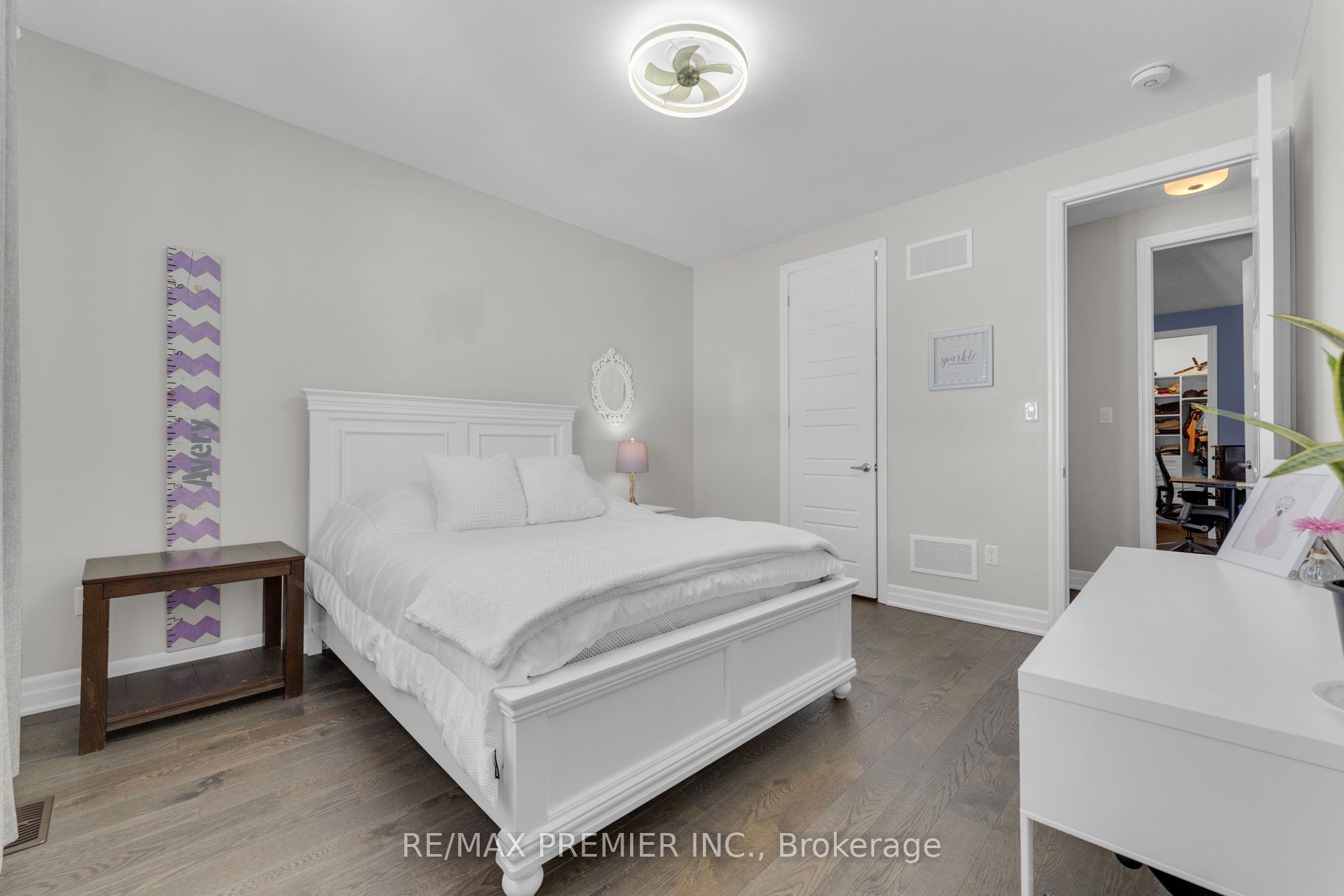 14 King Boulevard Property Photo 23