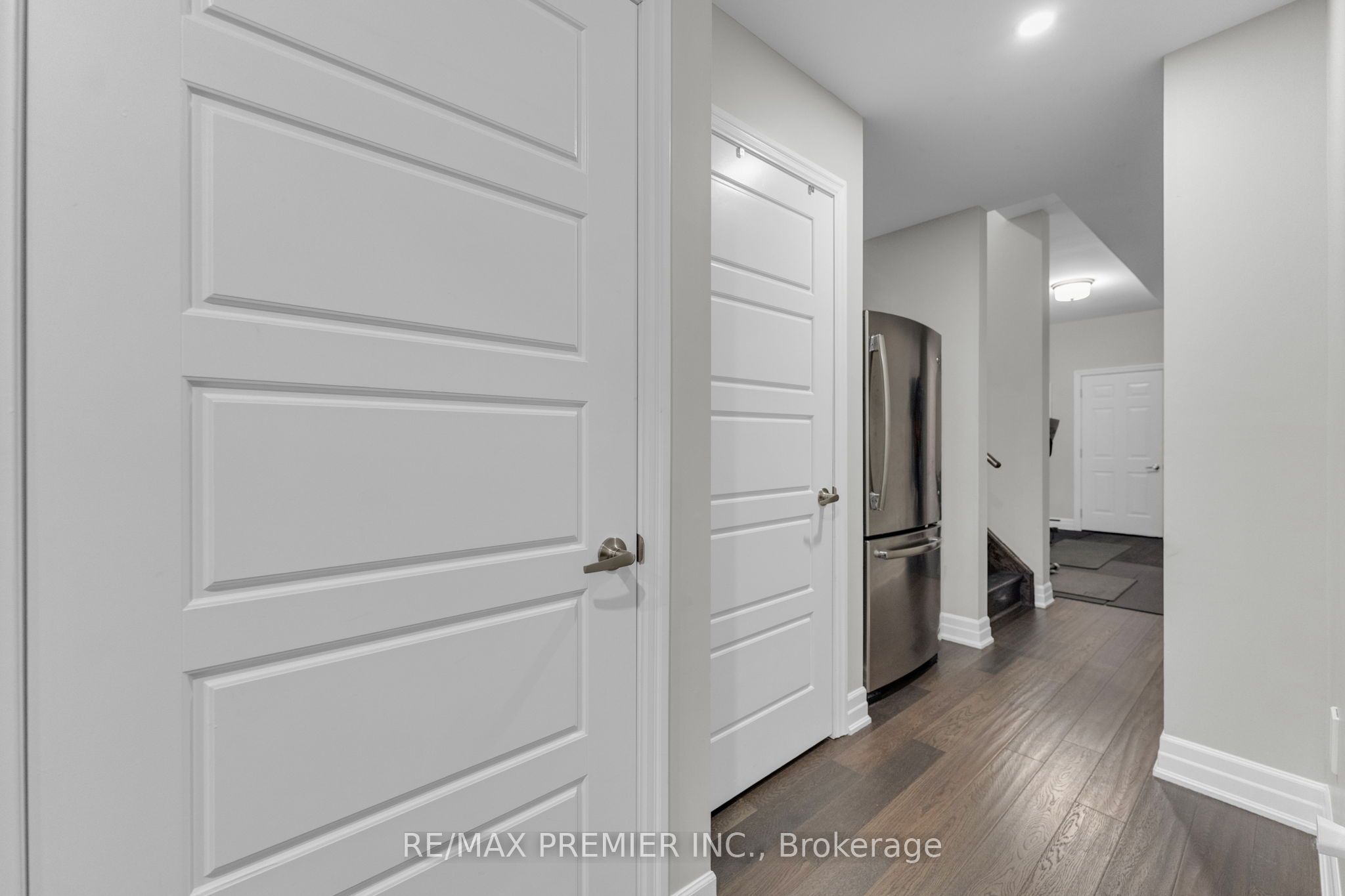 14 King Boulevard Property Photo 33