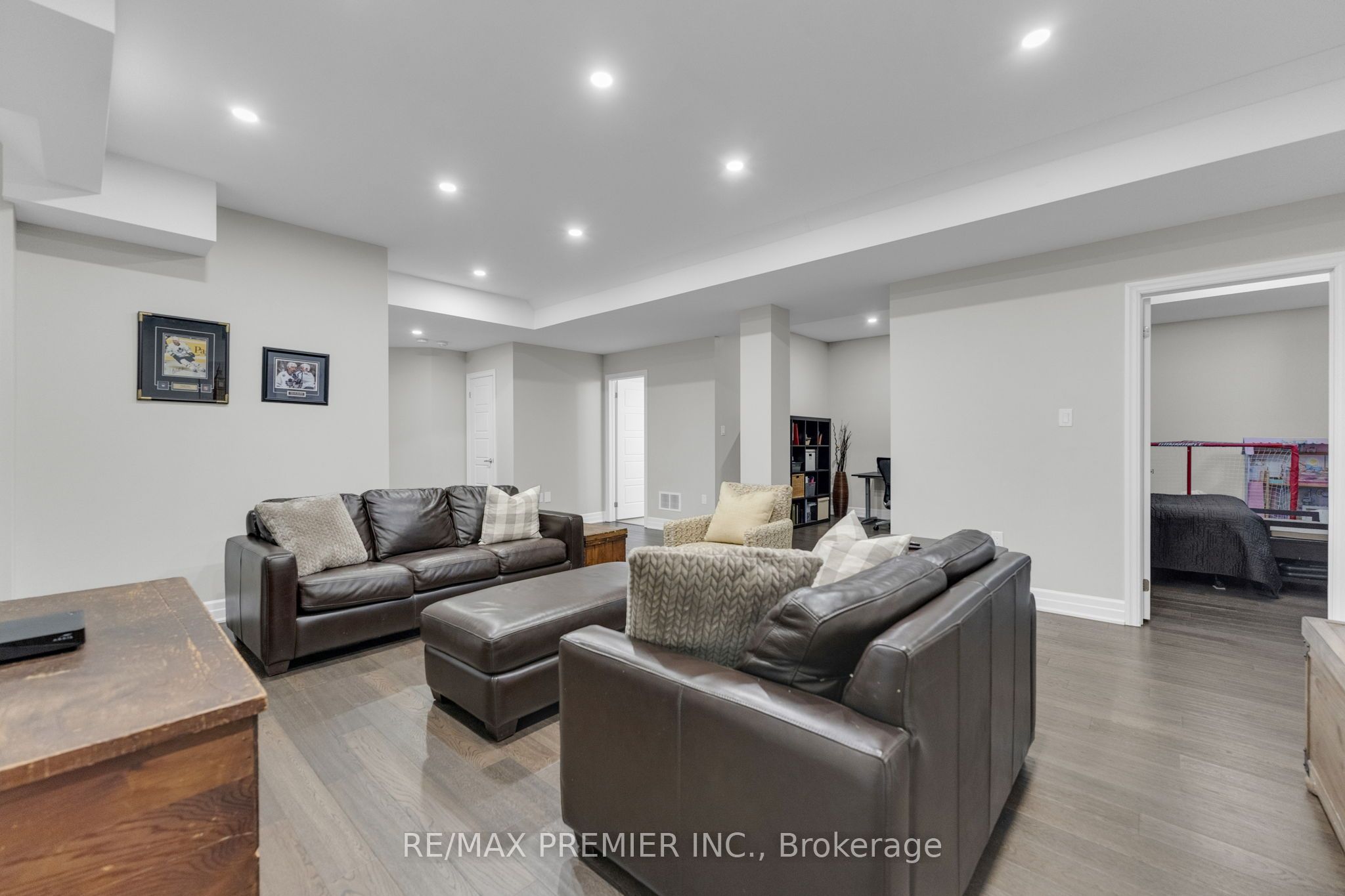 14 King Boulevard Property Photo 35