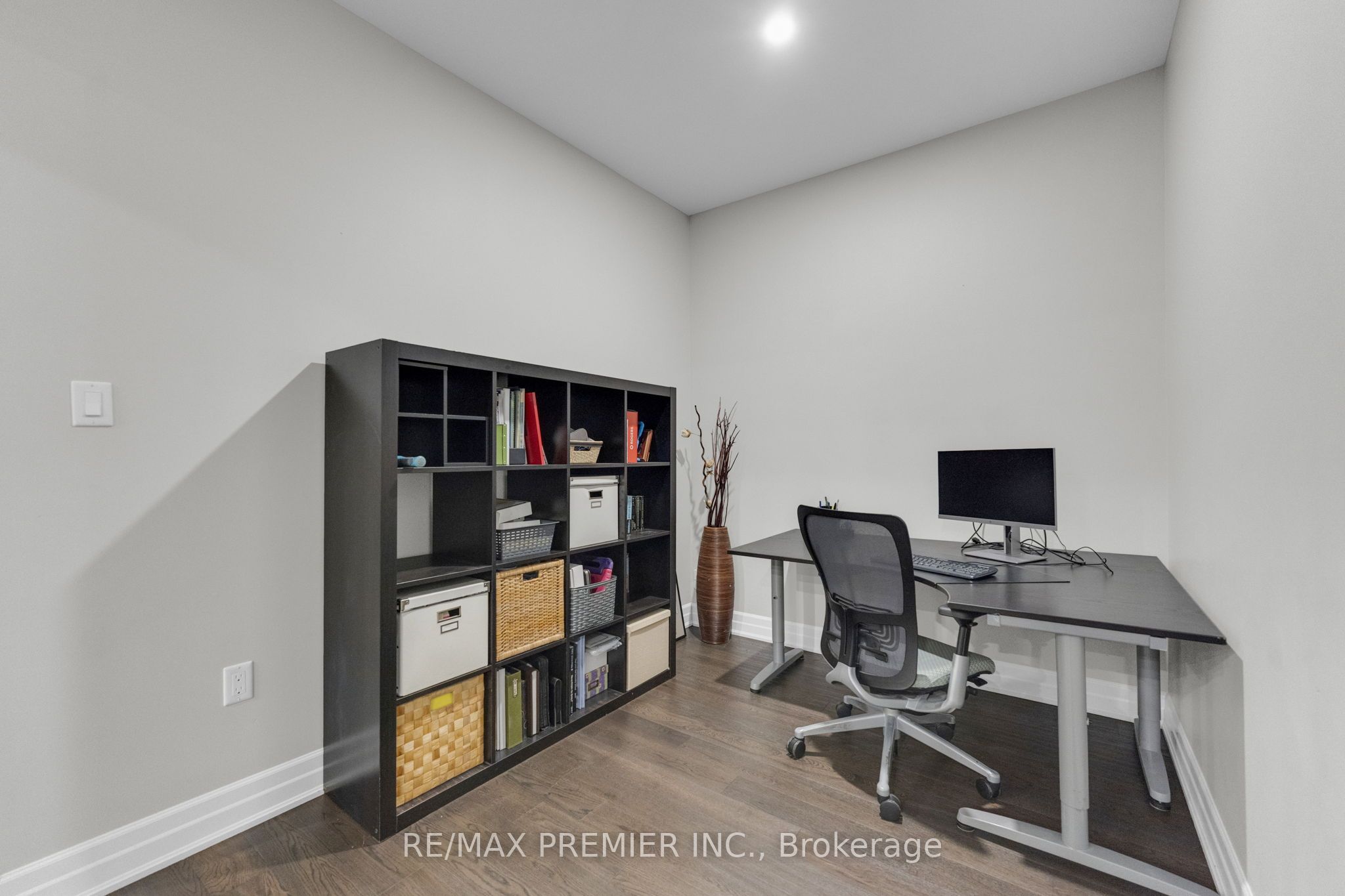 14 King Boulevard Property Photo 37