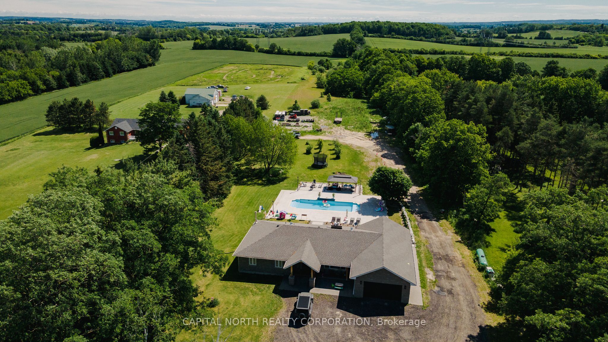 1997 15th Sideroad Property Photo 44