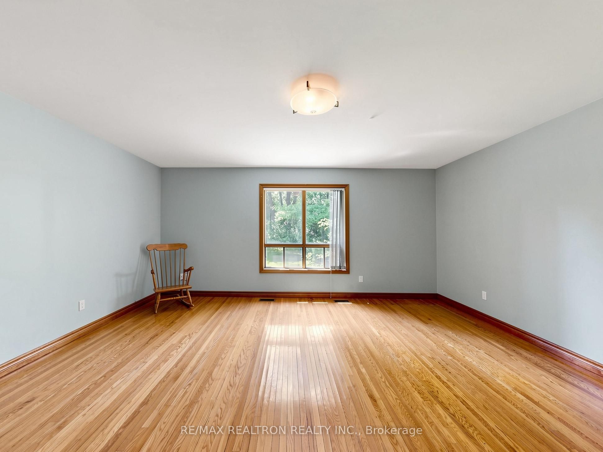 179 Douglas Road Property Photo 5