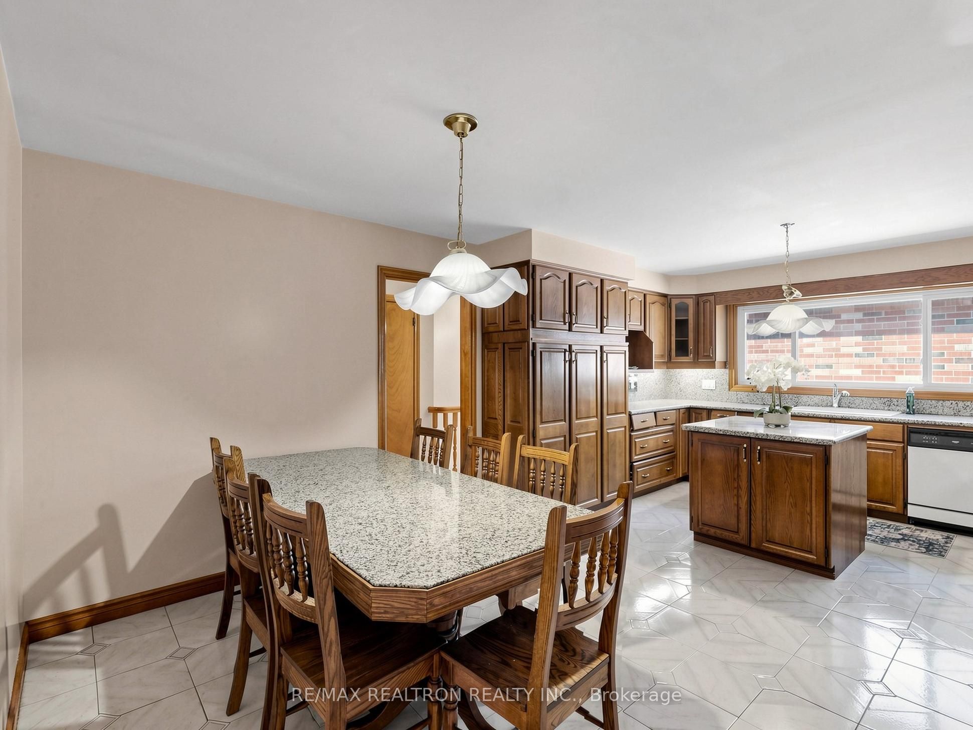 179 Douglas Road Property Photo 9