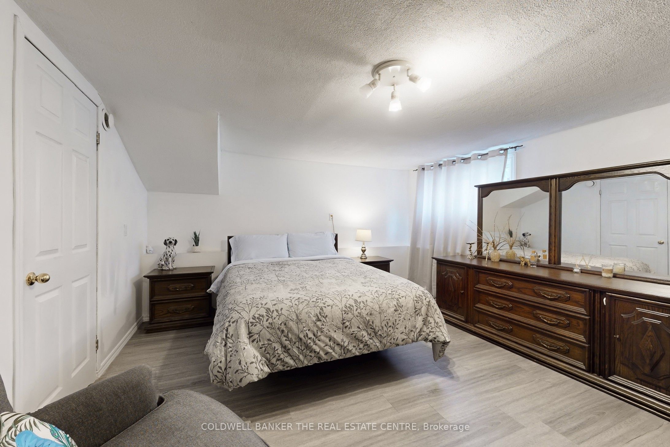 8352 Main Lisle Street Property Photo 33