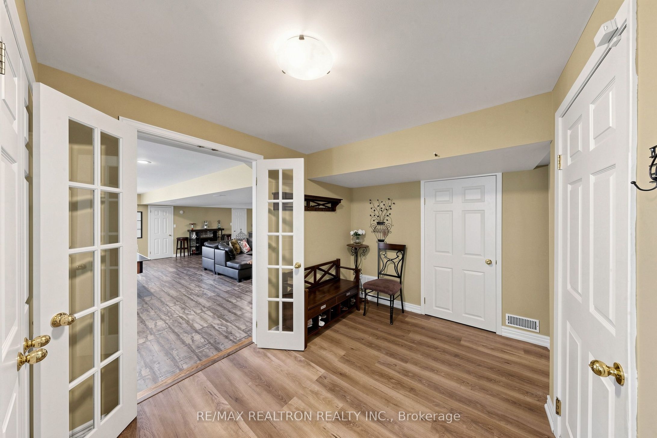 250 Kingscross Drive Property Photo 42