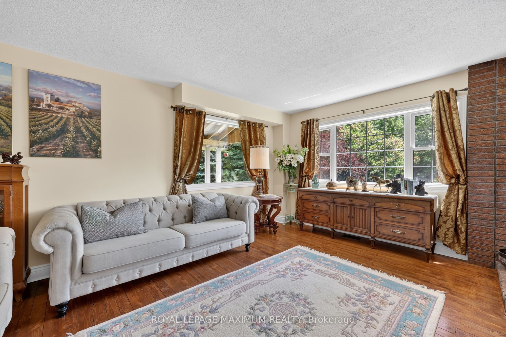 4372 Train Street Property Photo 6