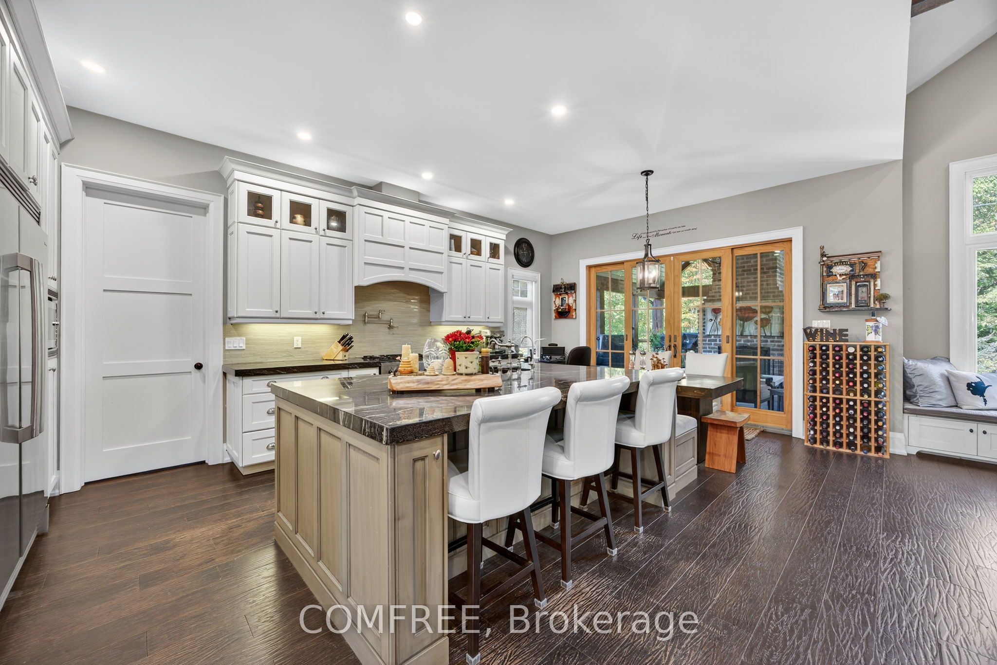 1707 Wilkinson Street Property Photo 7