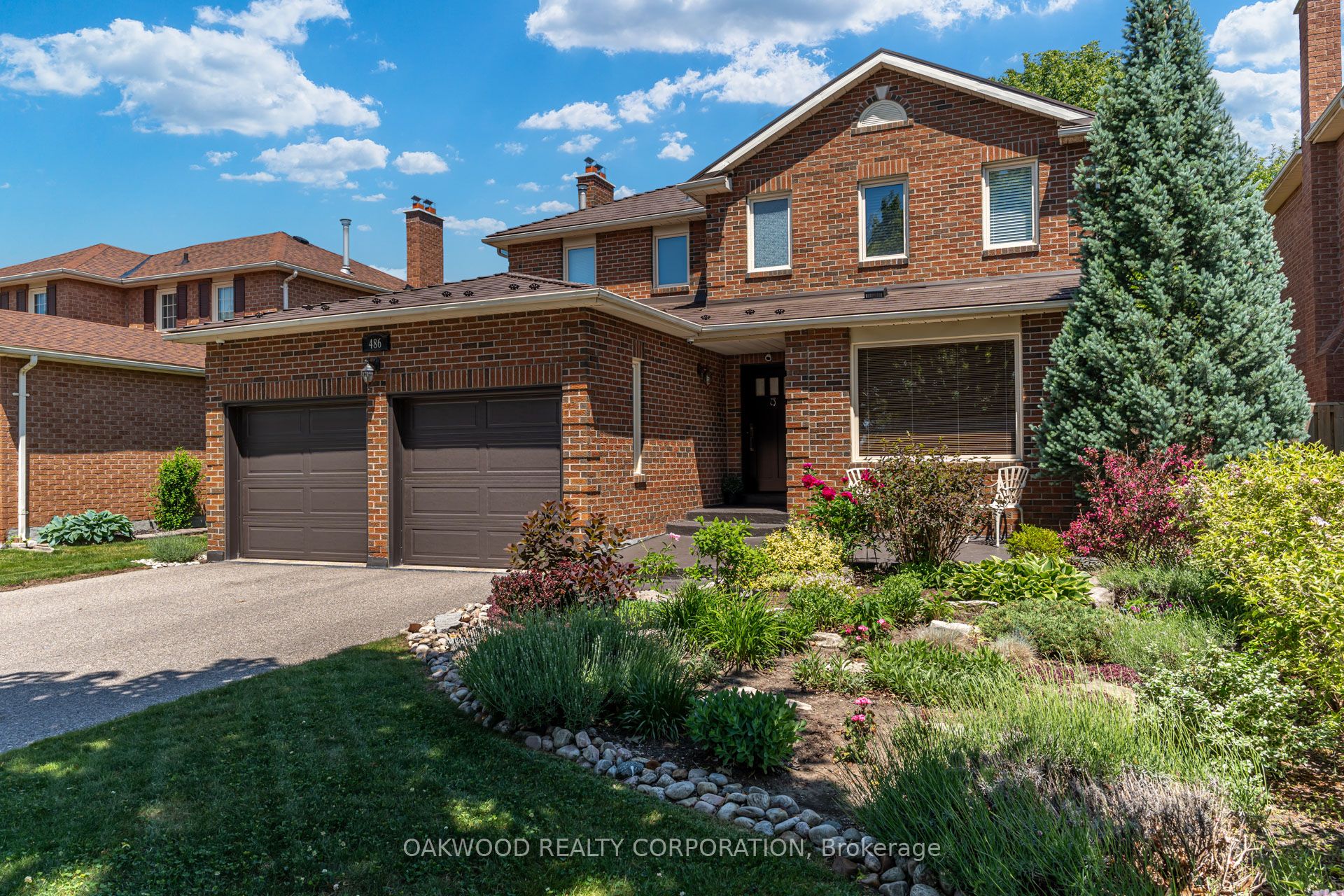 486 Greenock Drive Property Photo 3