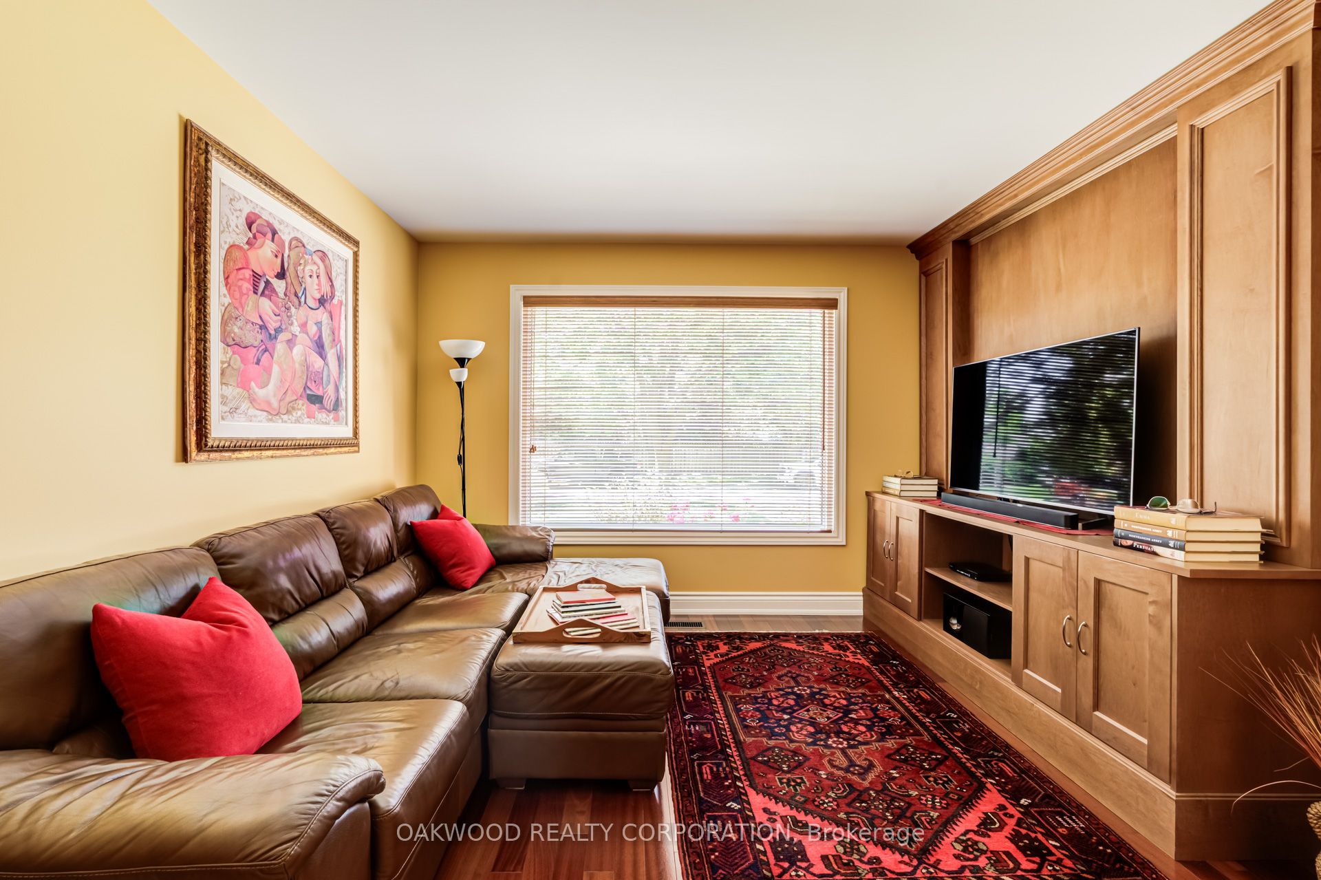 486 Greenock Drive Property Photo 4