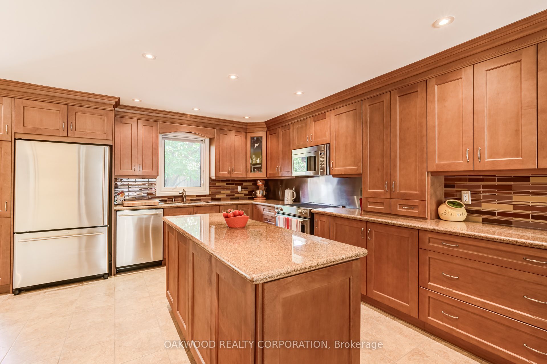 486 Greenock Drive Property Photo 10