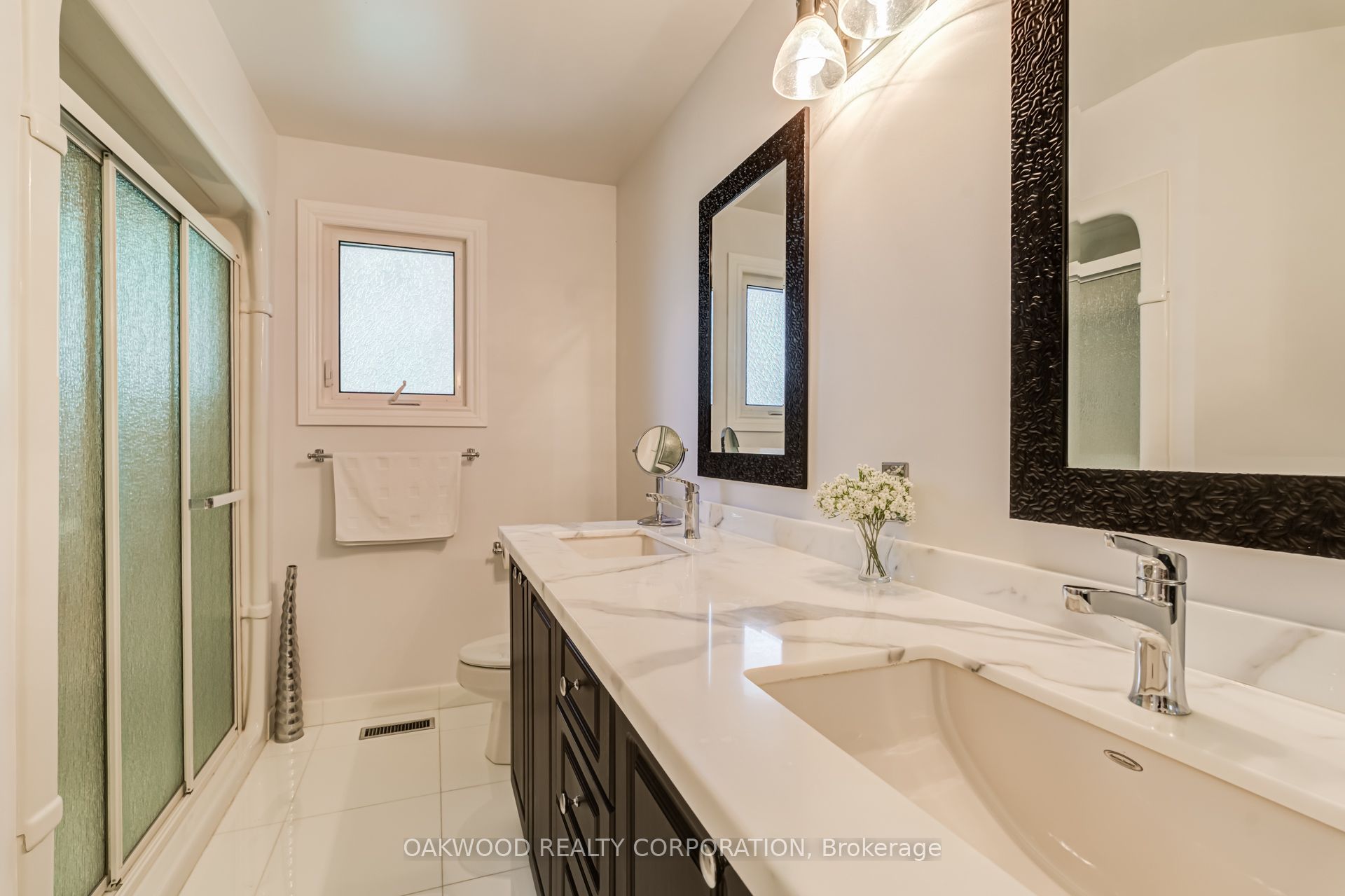 486 Greenock Drive Property Photo 21