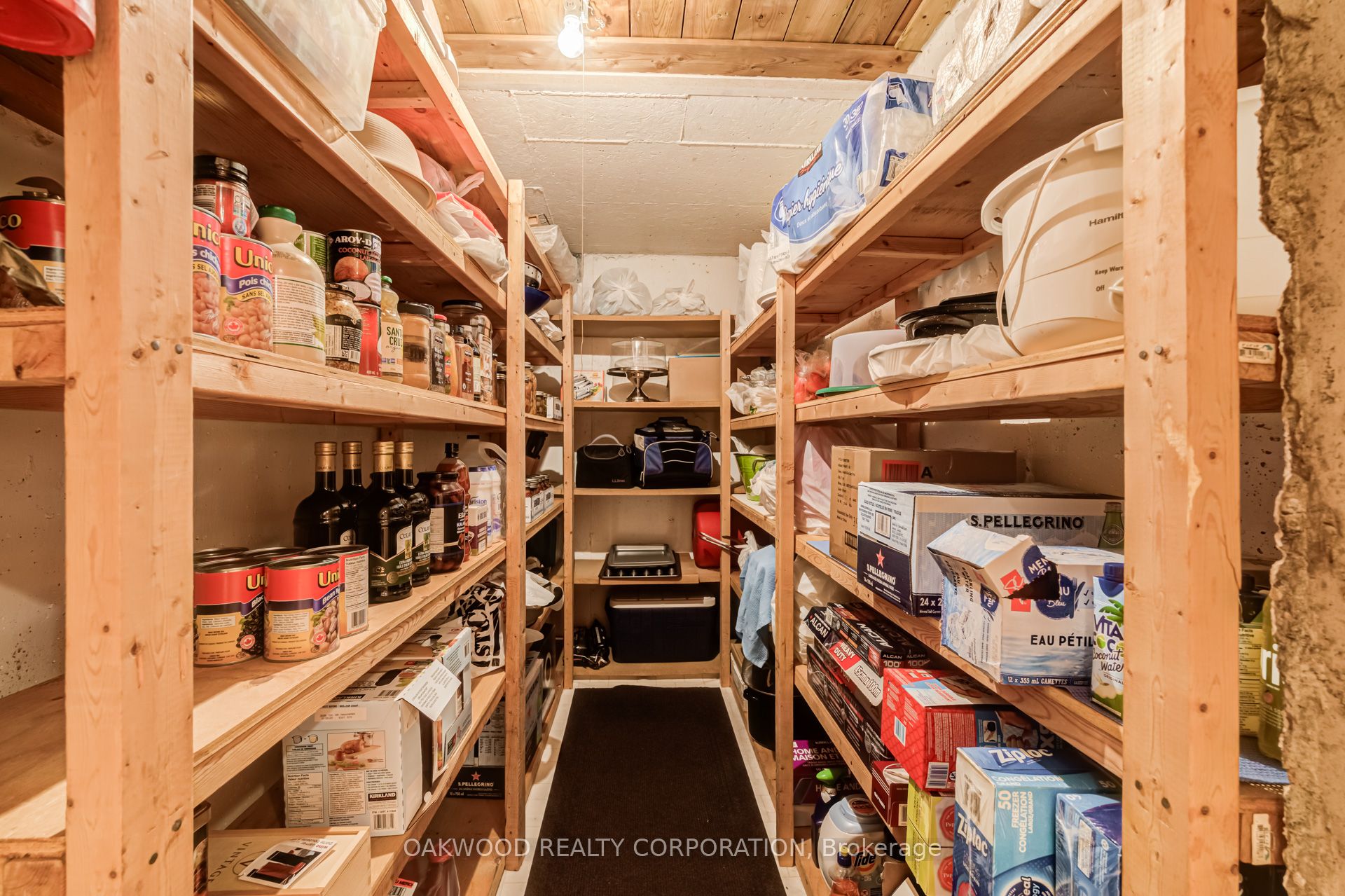 486 Greenock Drive Property Photo 33