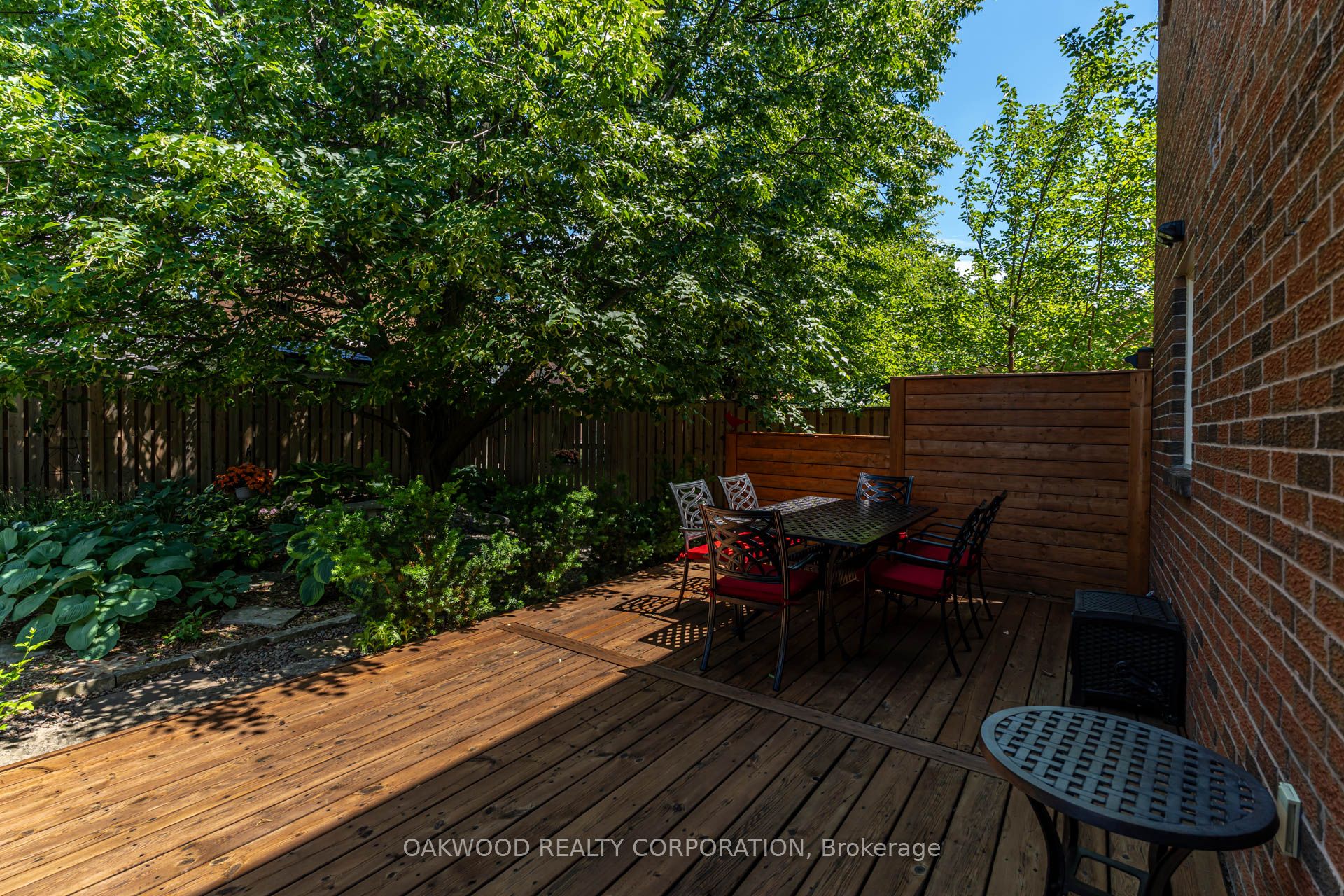 486 Greenock Drive Property Photo 35