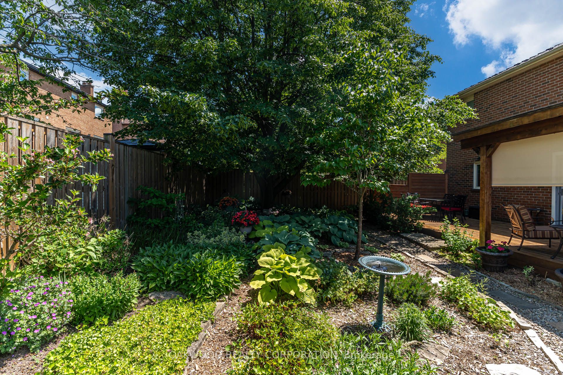 486 Greenock Drive Property Photo 39