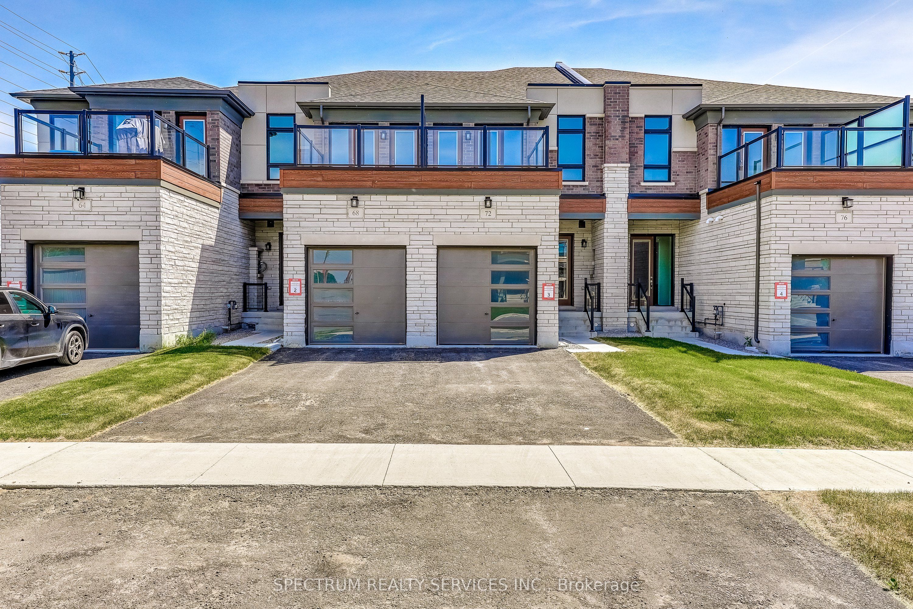 72 Adario Crescent