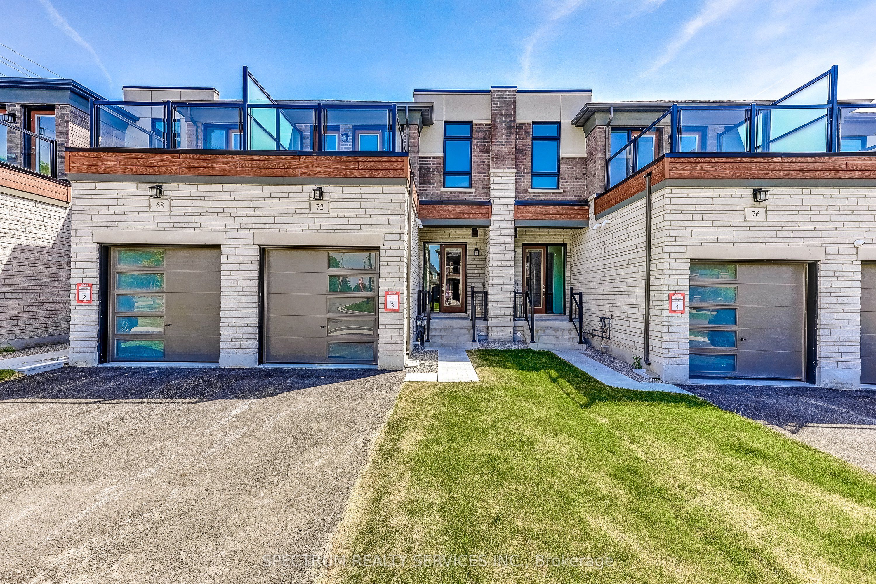 72 Adario Crescent Property Photo 2